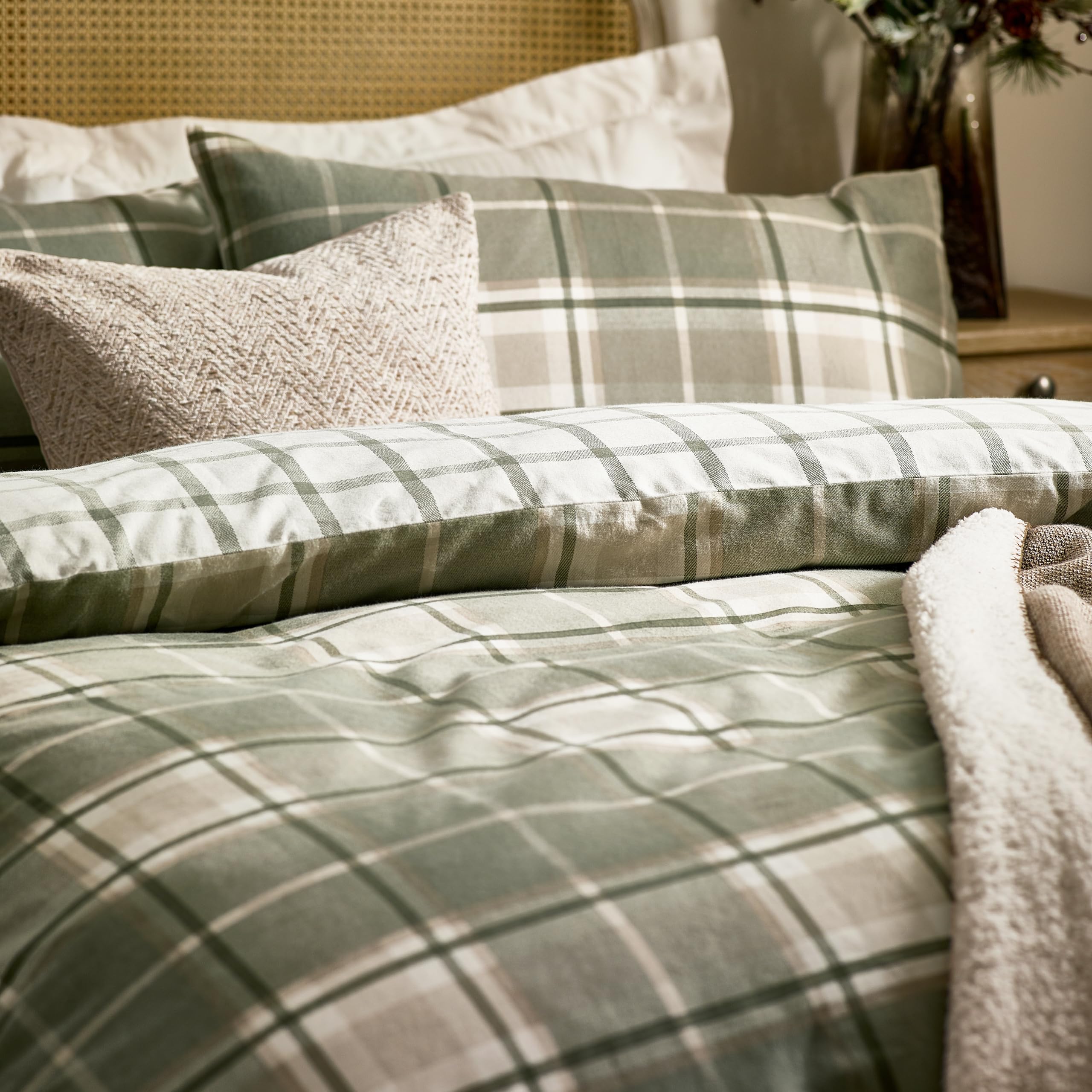 Ropa de Cama a Cuadros Wylder Nature Braemar: algodón Cepillado Suave, Reversible y con Cierre de Botones (Verde/Natural - tamaño King)