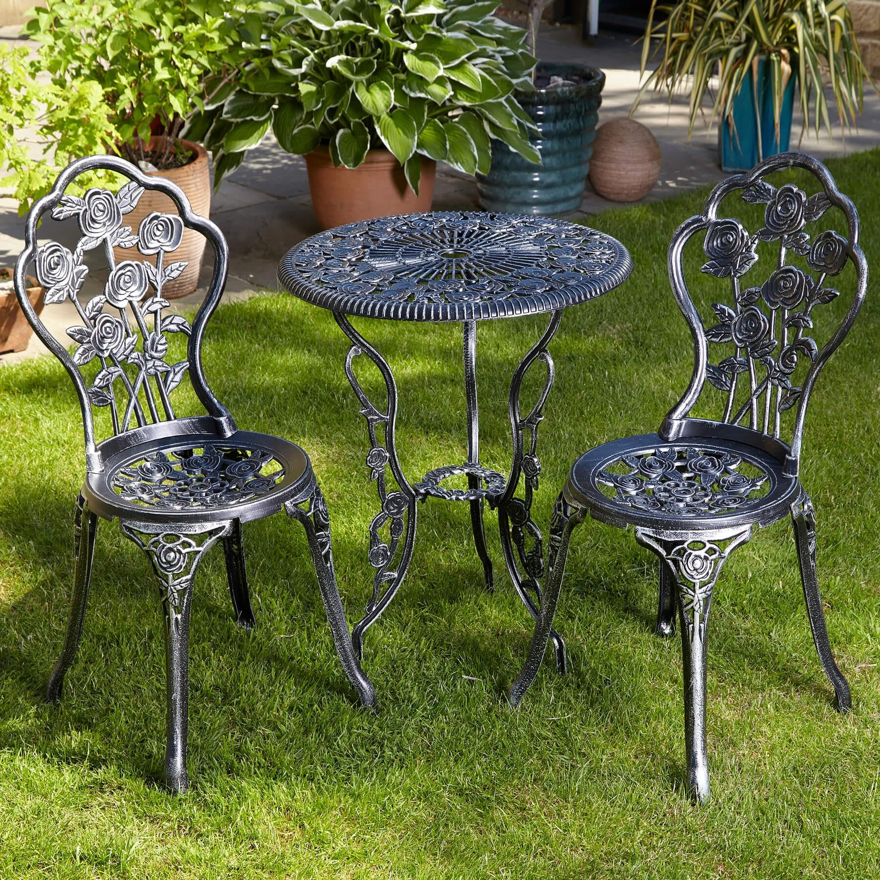 metal garden table & 2 chairs