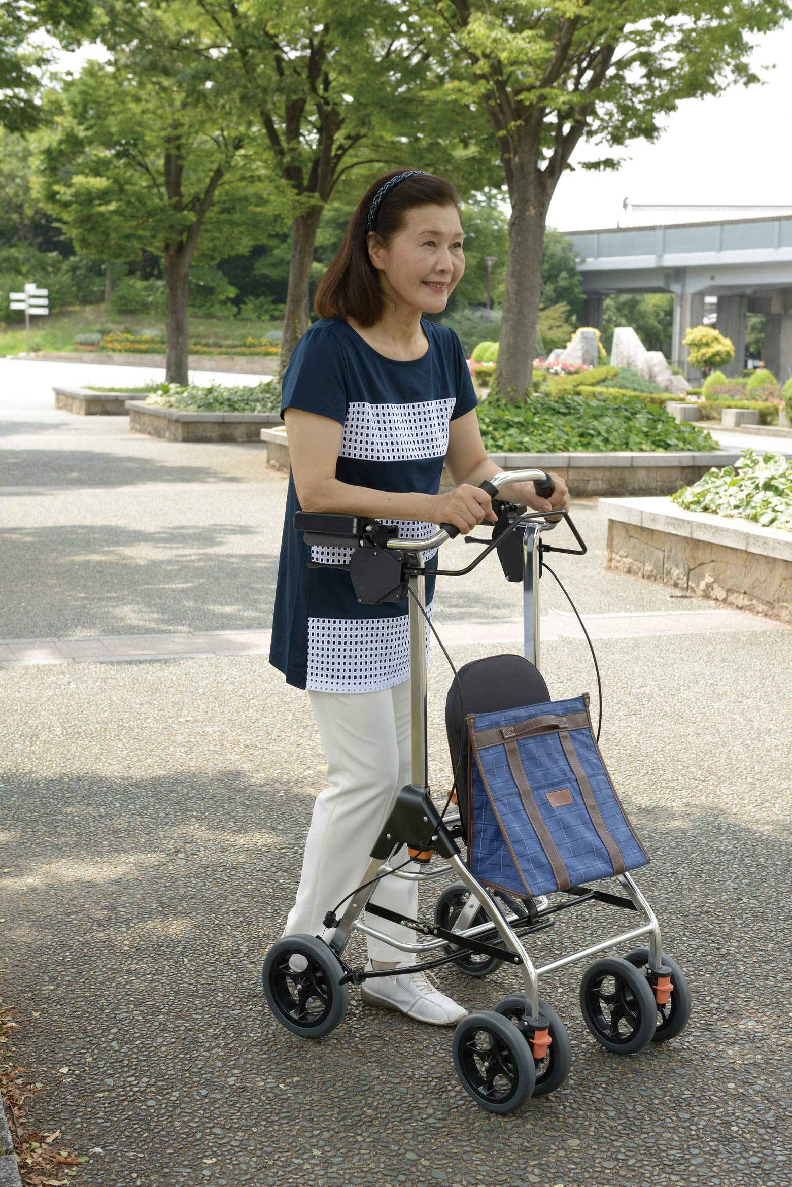 Amazon | 幸和製作所 馬蹄型歩行車 テイコブ リトルF ブルー WAW03