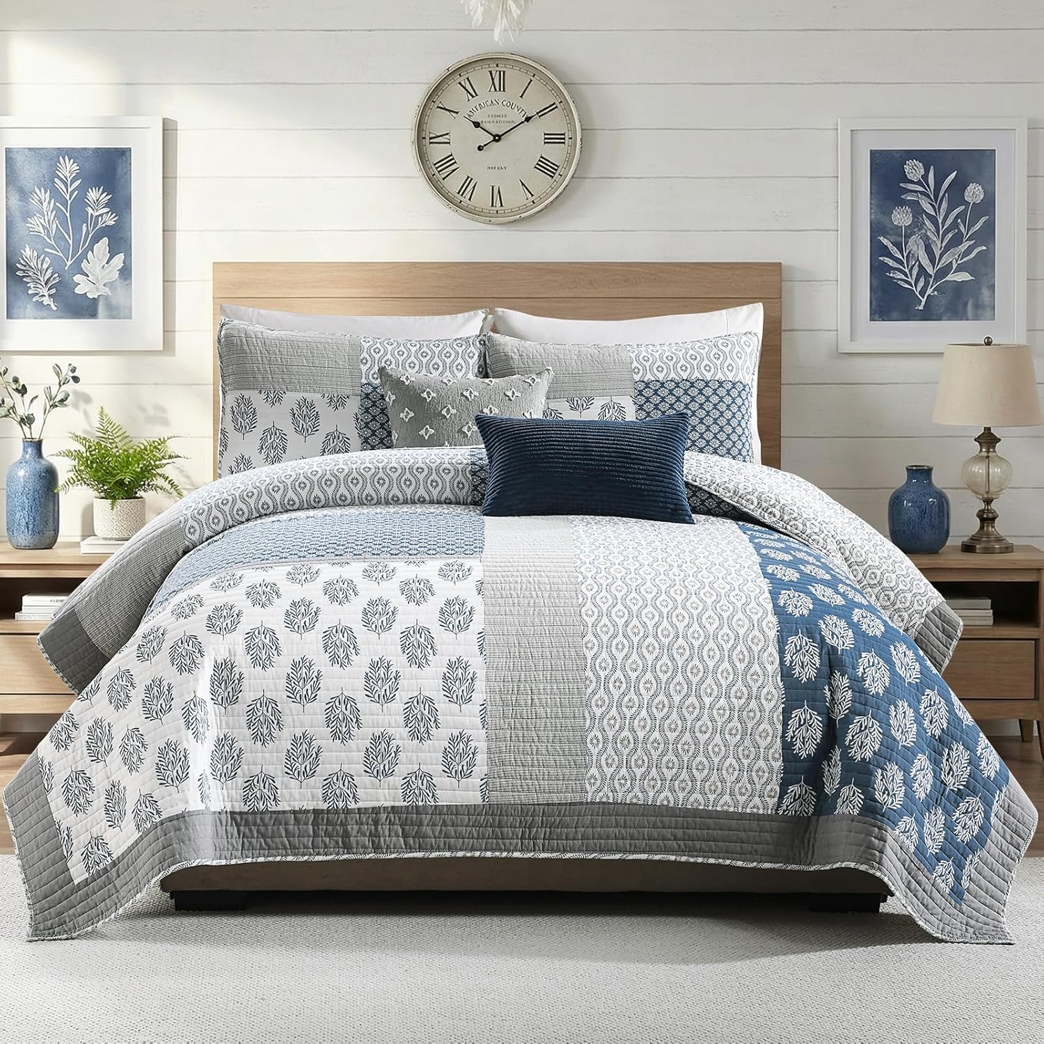 Finlonte Quilts Queen Size, 5 Pieces 100% Cotton Lightweight Queen Quilt, Patchwork Farmhouse Floral Quilted Bedspread, Soft Reversible Quilt Bedding Set, Blue/White