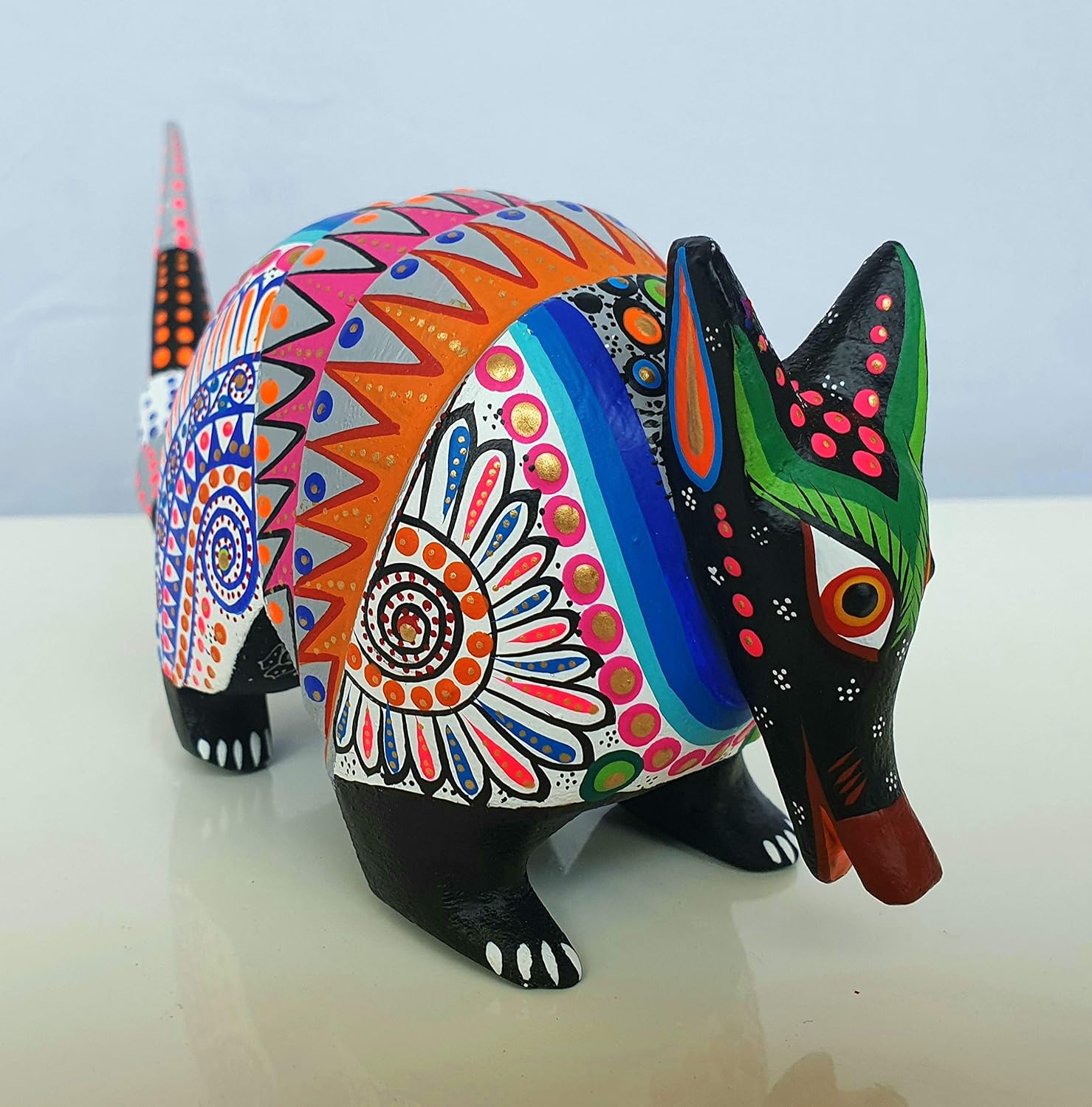 ALKIMIA INC Mexican Alebrije Armadillo Wood Carving Handcrafted Sculpture (Black)