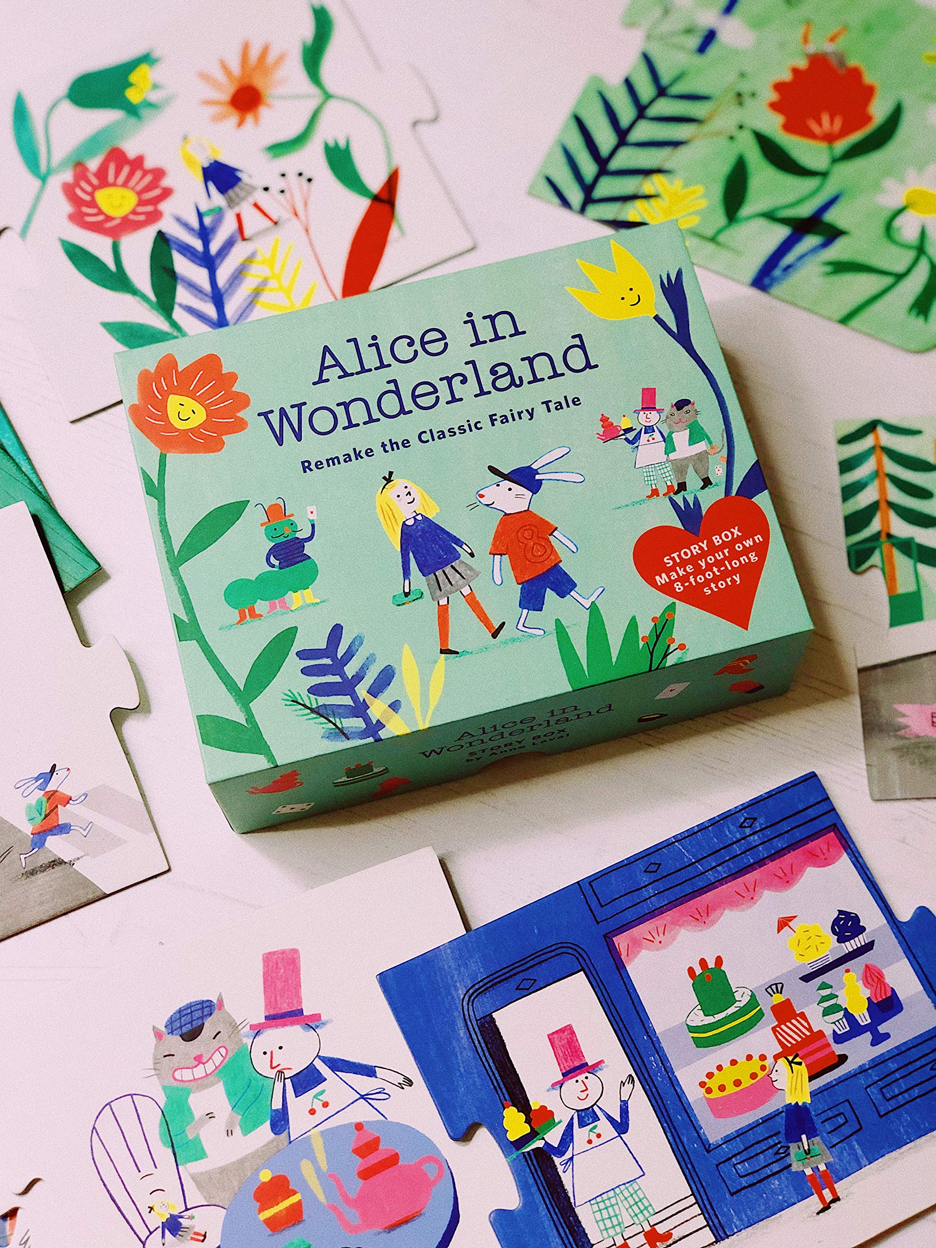 Amazon.com: Laurence King Publishing Alice in Wonderland  display picture 1