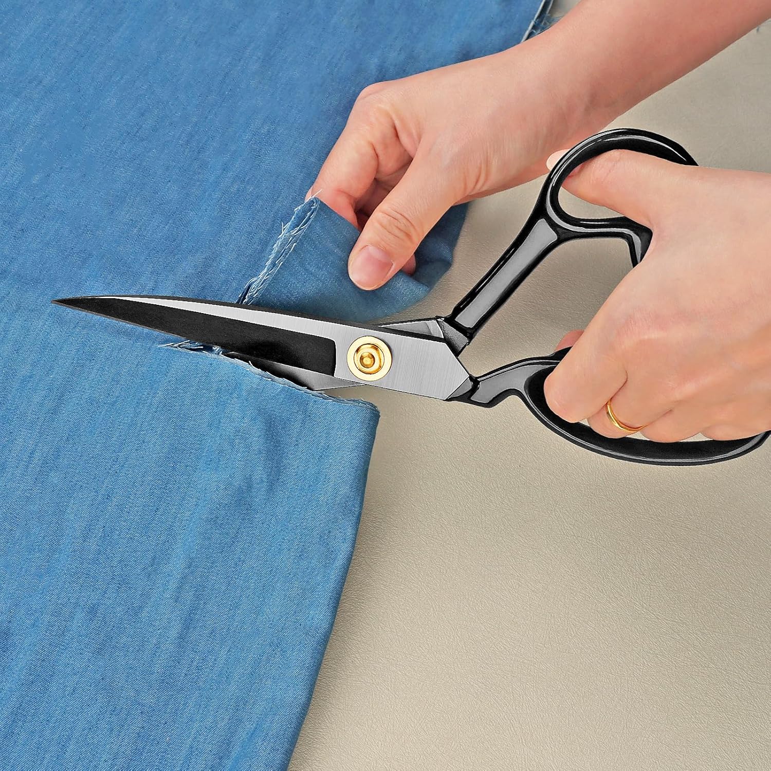 Left-Handed Fabric Scissors, 10-inch High-Carbon Steel Tailor's Shears, Suitable for Cutting Clothing, Fabric, Leather, Sewing and Handcrafted Design