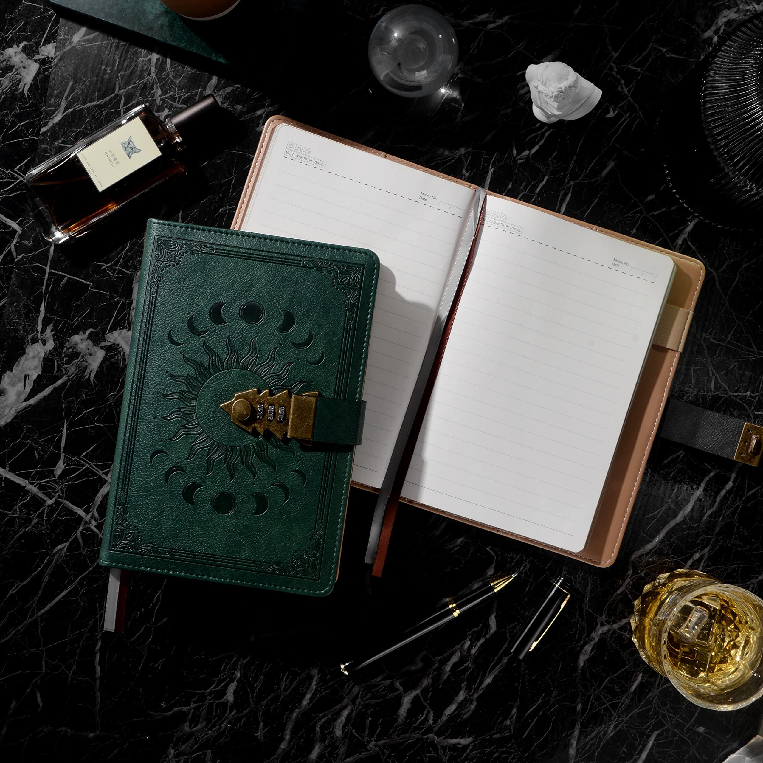 Carnet Secret avec Code 21 x 15,5 cm 224 Pages Couverture Cuir PU Design Relief Soleil Lune Vert Émeraude