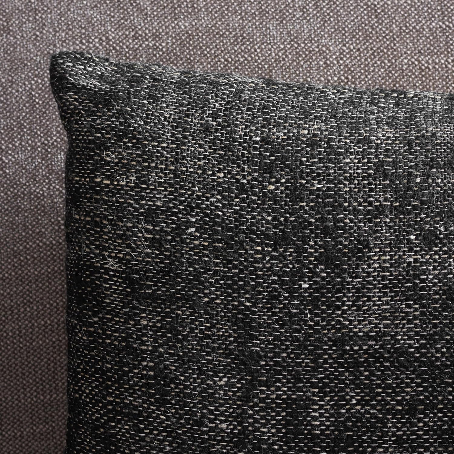 SAFAVIEH Home Collection Rowe Black/Natural 12 x 20-inch Decorative Accent Throw Pillow with Insert