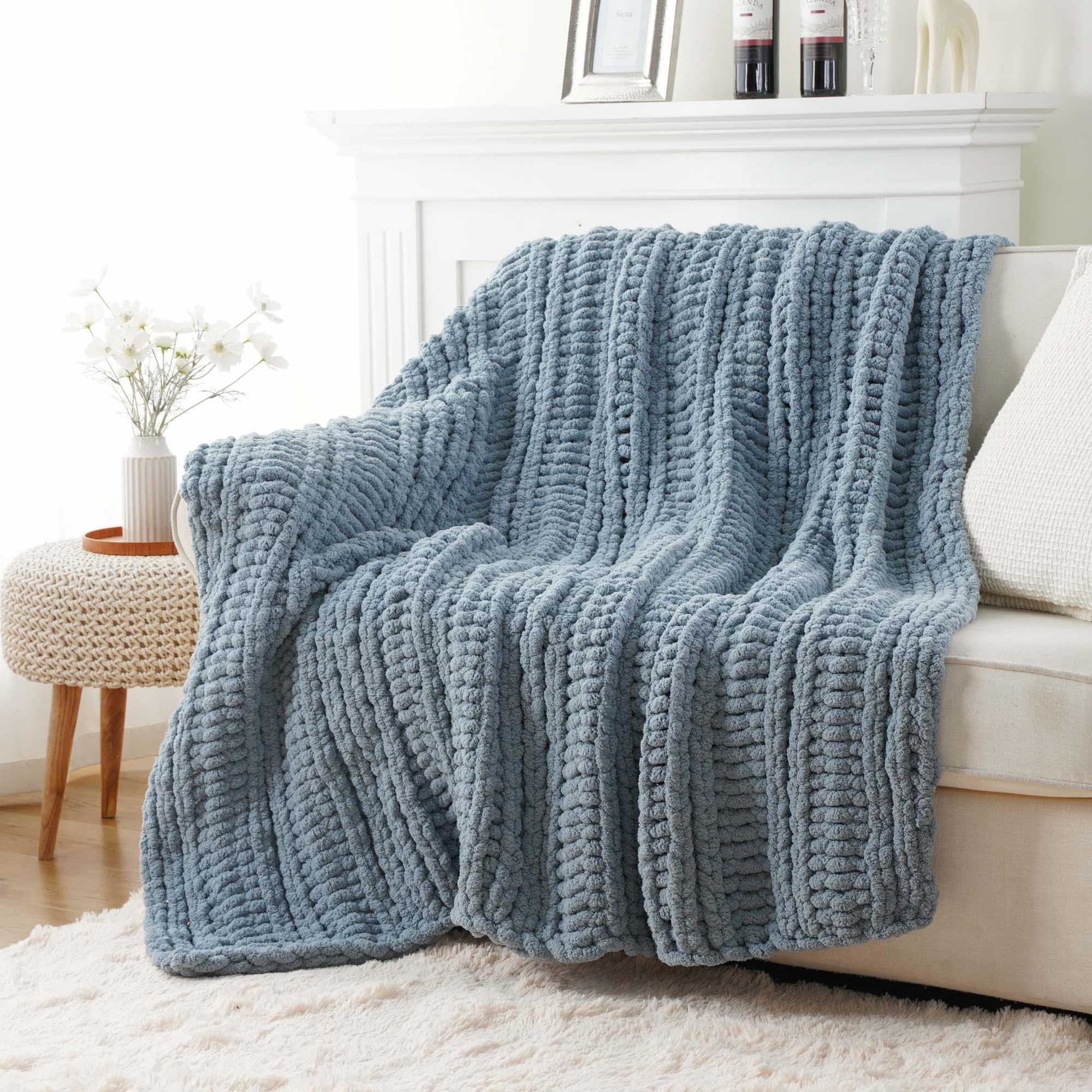 Battilo Chunky Knit Blanket Throw, Blue Knitted Throw Blanket, 125x150cm