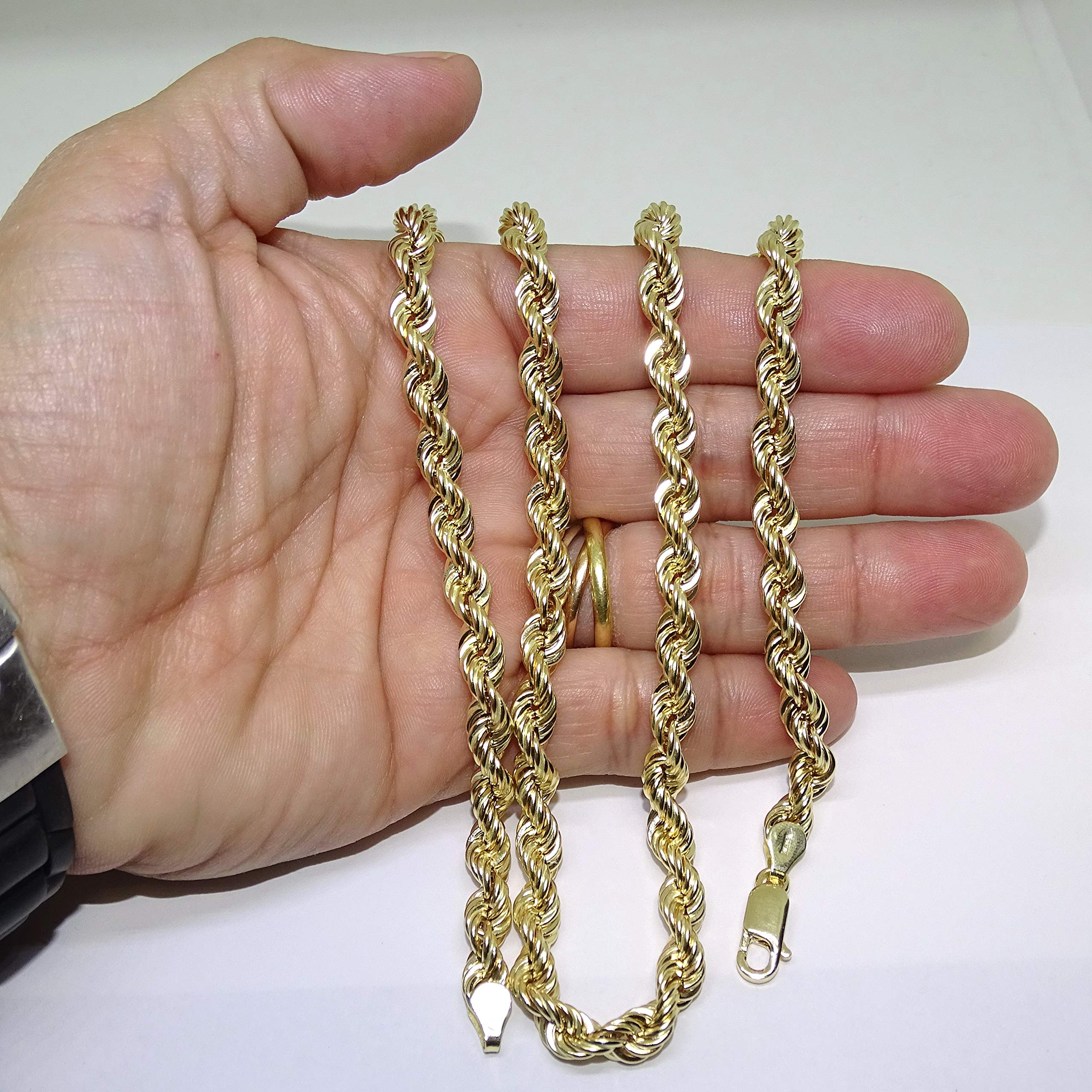 Never Say Never Cordón de oro amarillo de 18k de 5.5 mm de ancho y 60cm de largo. Cierre mosquetón. Peso, 15.00 gr de oro de 18K