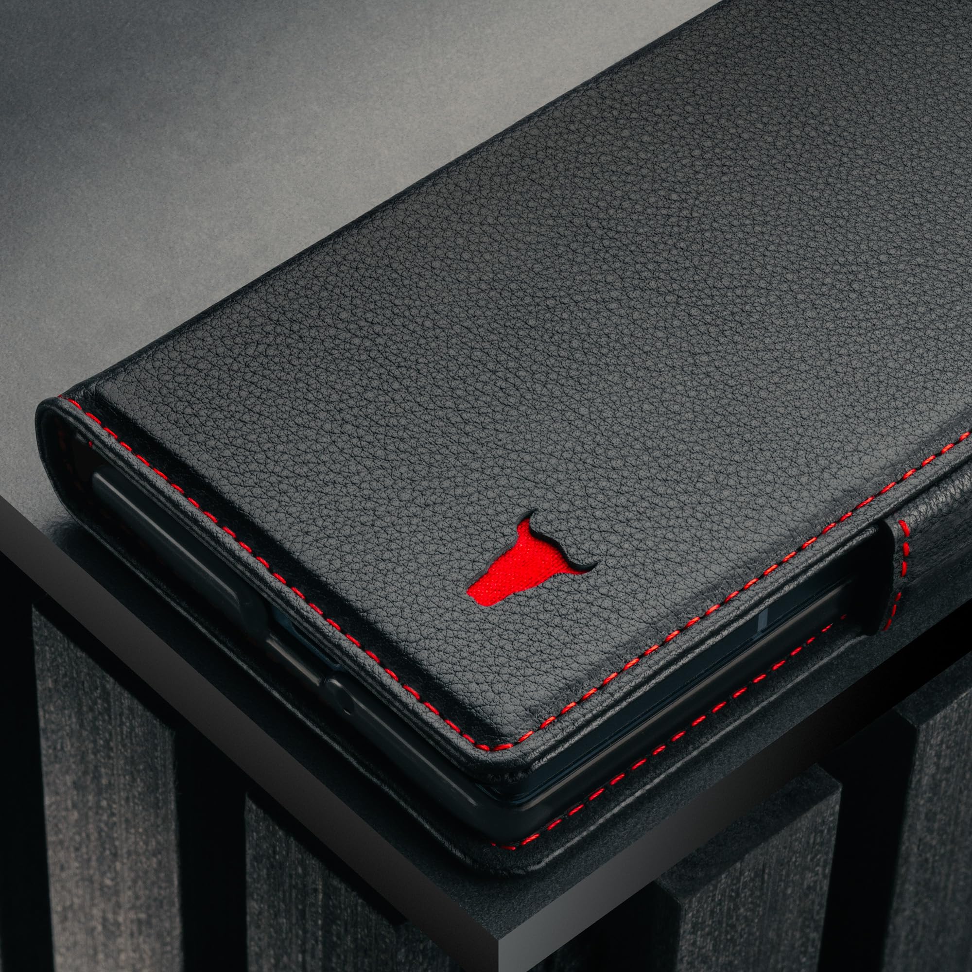 TORRO Leder Hülle kompatibel mit Samsung Galaxy Z Fold7 2025– Echt Lederhülle mit Standfunktion und Kartenfächern (Schwarz)
