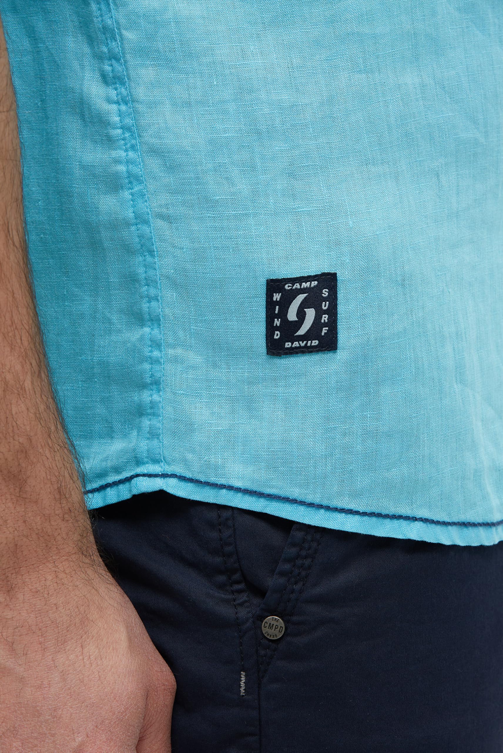 Camp David Herren Leinenhemd Kurzarm, Sommerhemd im Regular Fit mit Kentkragen und Logo Prints