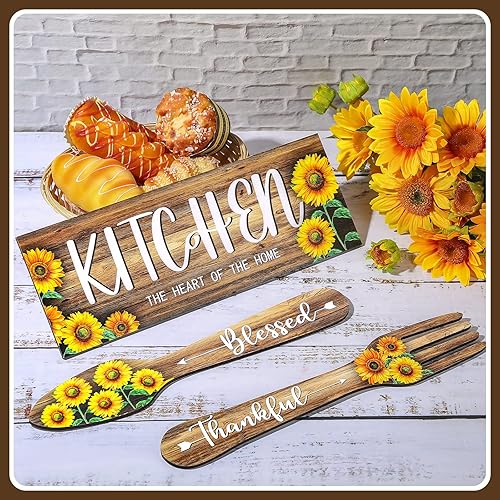 Miniatura 4 de Yerliker 3 piezas de girasol para decoración de cocina, con texto en inglés Hello Summer Blessed Thankful, letreros colgantes de madera, tenedor y