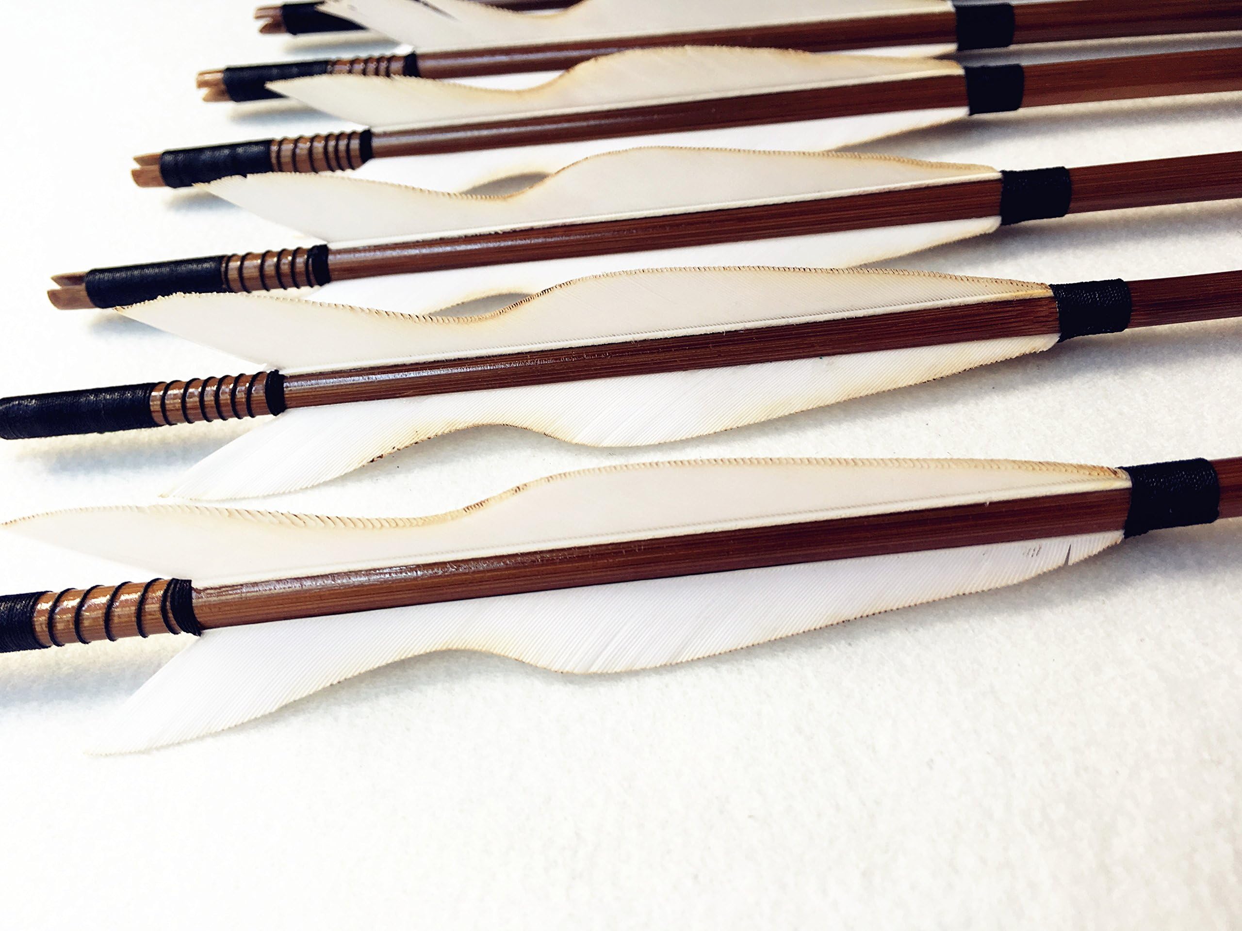 CDRIC 12Pcs 32'' All White Handmade Bamboo Arrows For Shooting