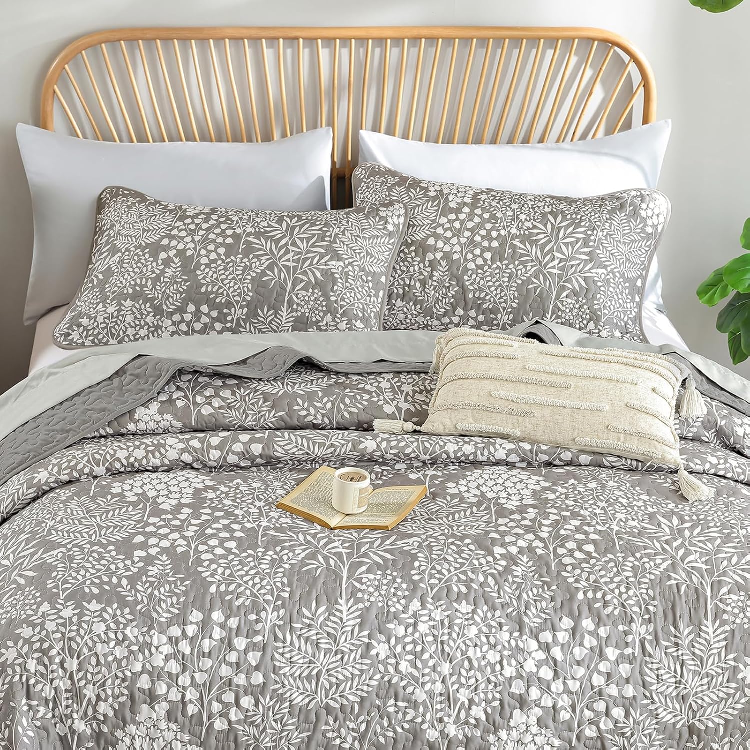WONGS BEDDING Gray Quilt Set Queen Size, Botanical Print Bedspread Coverlet Set, Soft Lightweight Farmhouse Floral Quilt Bedding Set for All Season (96"x90")