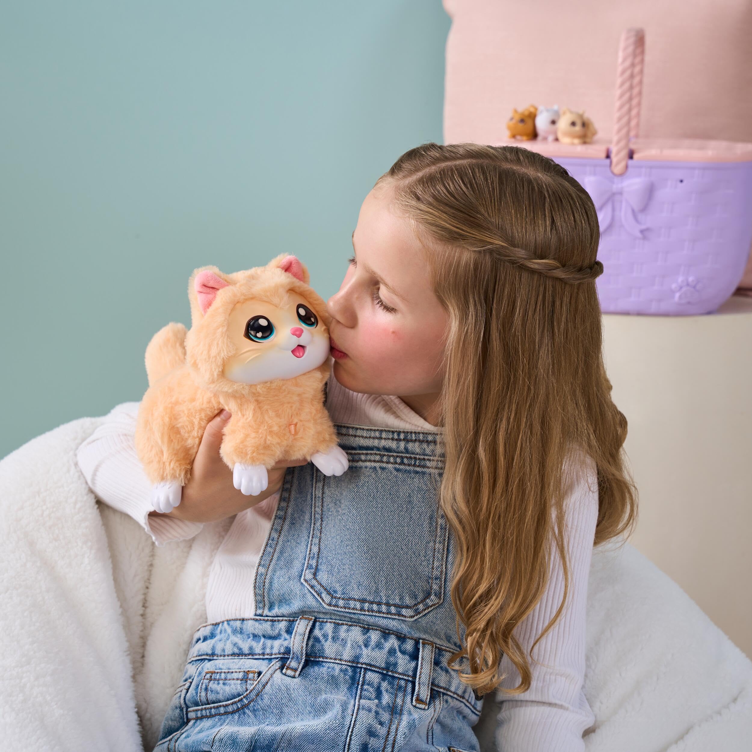 Little Live Pets - Mama Suprise Kitty Playset - Interactive Animal Figure for children 5+ years