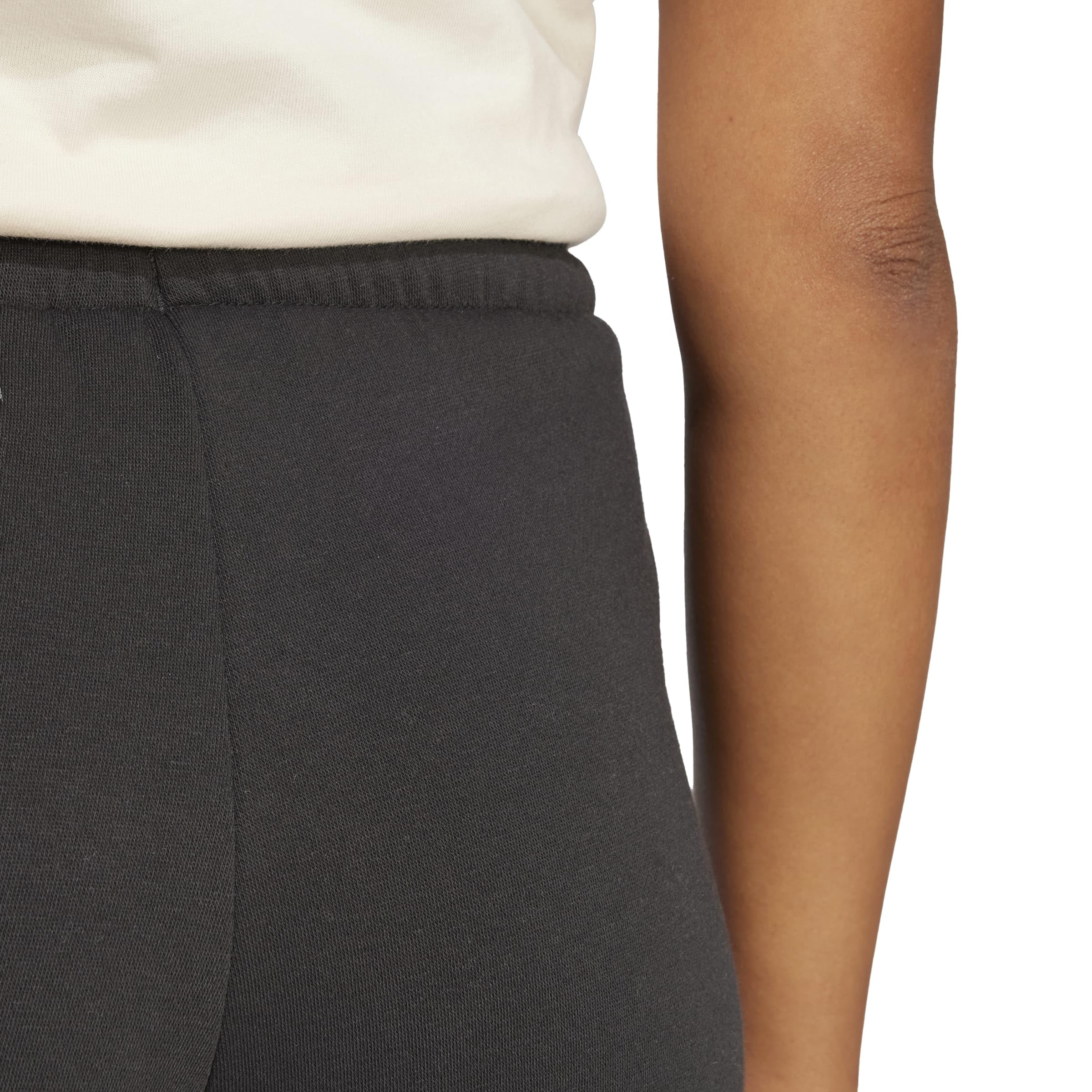 adidas Femme Essentials Small Logo Feel Cozy Shorts