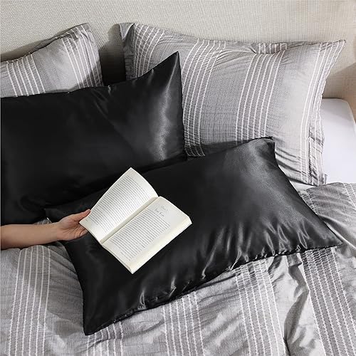 Miniatura 5 de Bedsure Funda de almohada de satén para el cabello, fundas de almohada de satén, tamaño queen con cremallera, 20 x 30 pulgadas, paquete de 2, negro