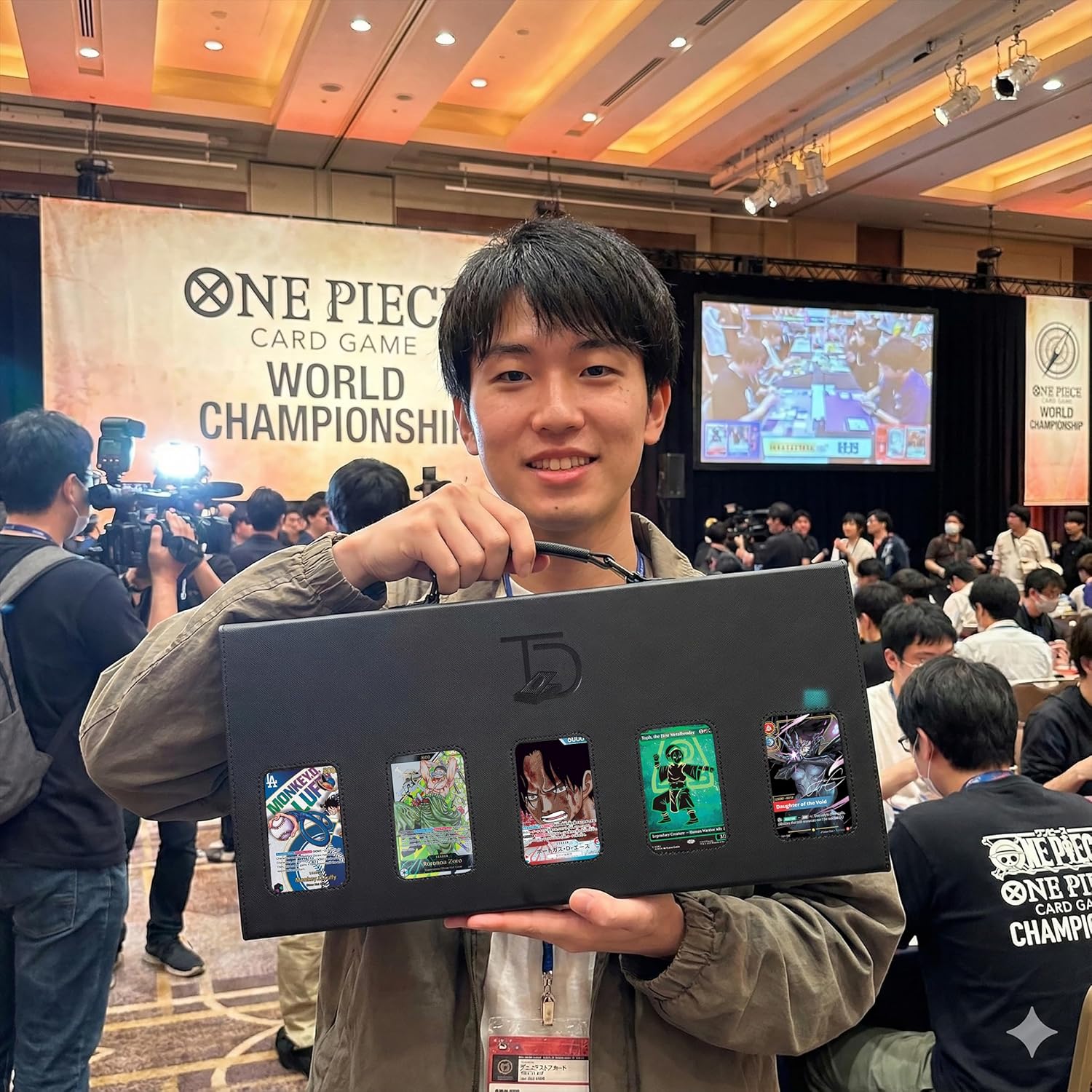 TopDeck Duelist Box | Holds 5 Commander Decks & Playmat | MTG, One Piece, Riftbound, Lorcana, Yugioh Cards | 5 IN 1 Removable Card Case Dice Tray, Display Window TCG 5 Magnetic One Touch