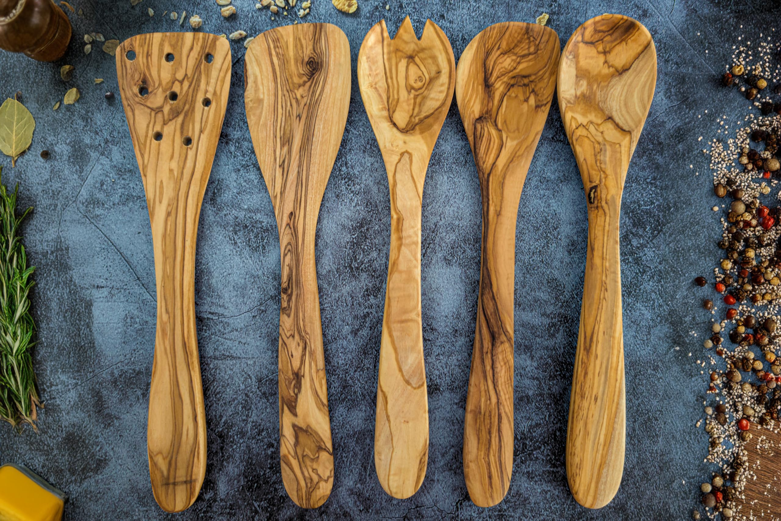 EMNA - 5-teiliges Oliven-Holz Küchenutensilien-Set | ca. 30 cm | Exklusive Geschenk-Box | Design Koch-Löffel mit spitzer Ecke | Salatbesteck | Flacher und Geschlitzter Pfannenwender | Weihnachten