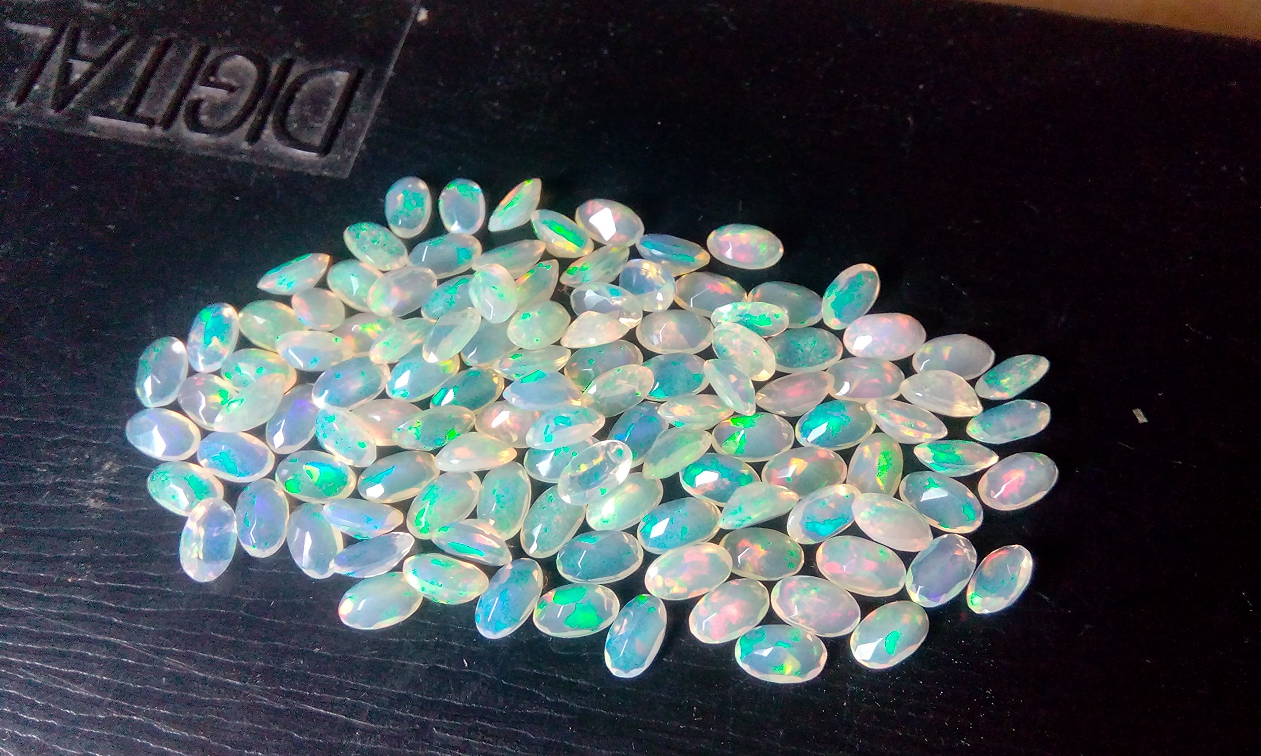 Opale d'Éthiopie Welo ovale 5x7mm lot de pierres précieuses facettées