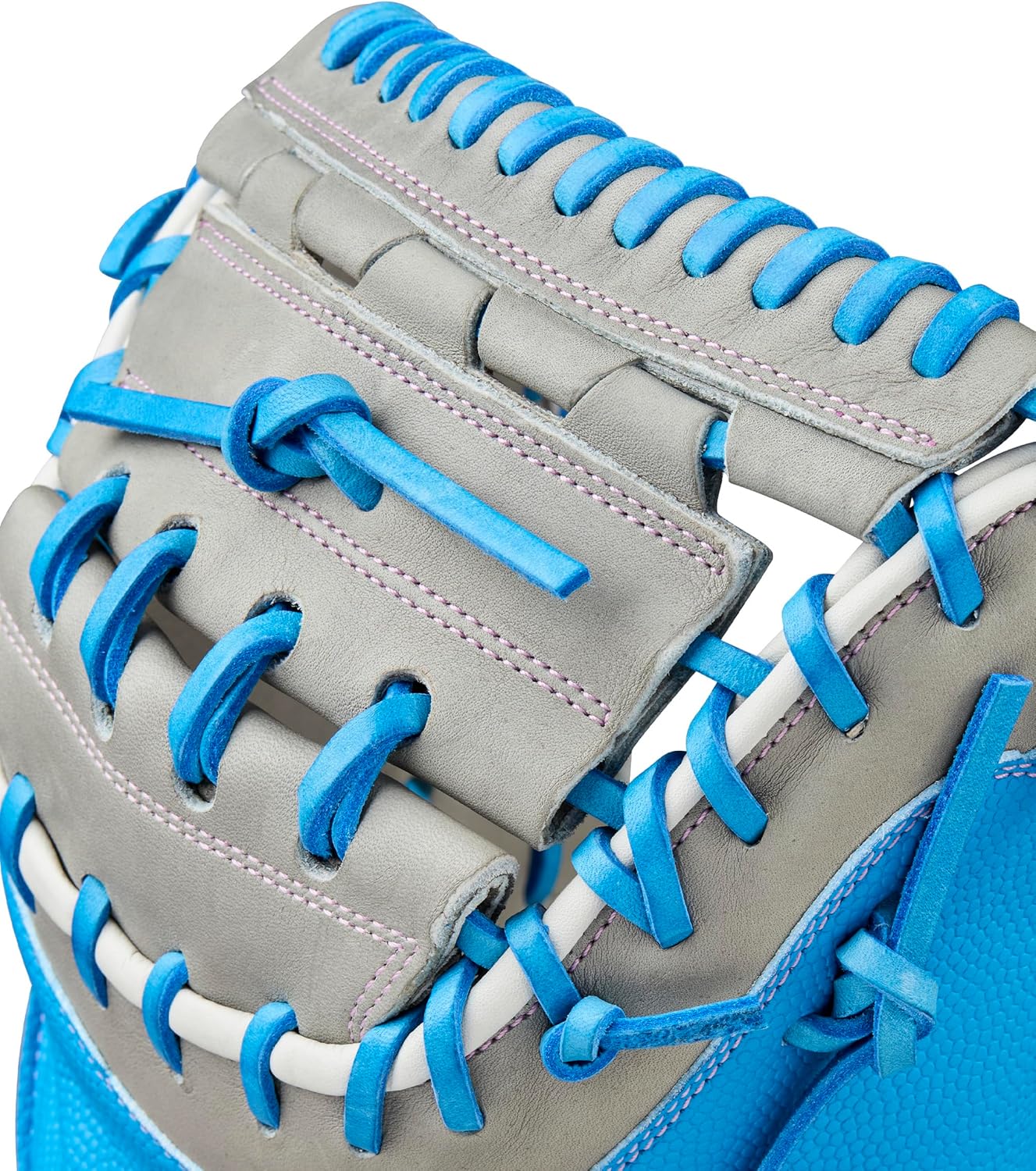 Wilson Fall 2025 A2000® Fastpitch Gloves