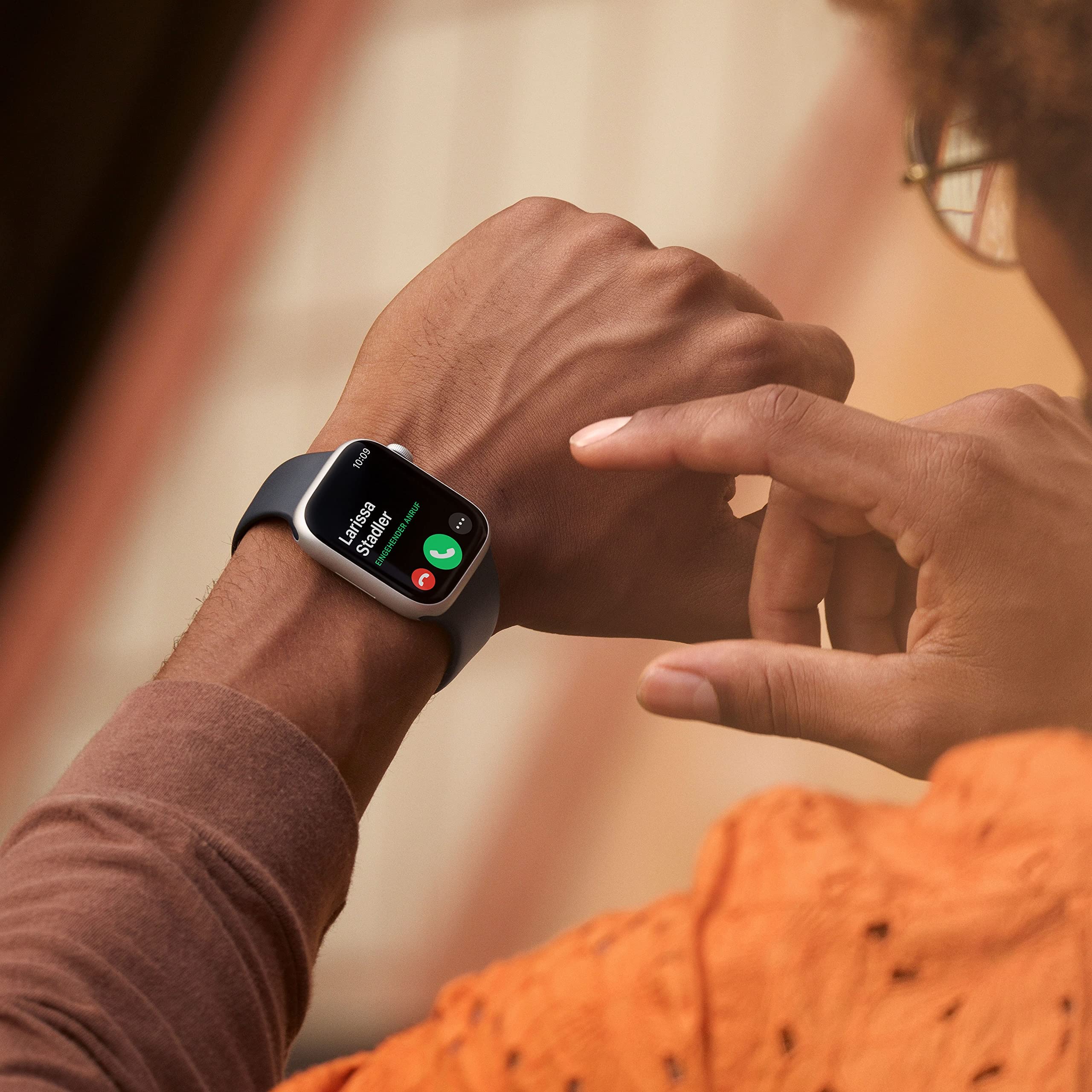 Apple Watch Series 8 (GPS, 45mm) Aluminiumgehäuse Silber met Sportarmband Weiß - One Size (Generalüberholt)