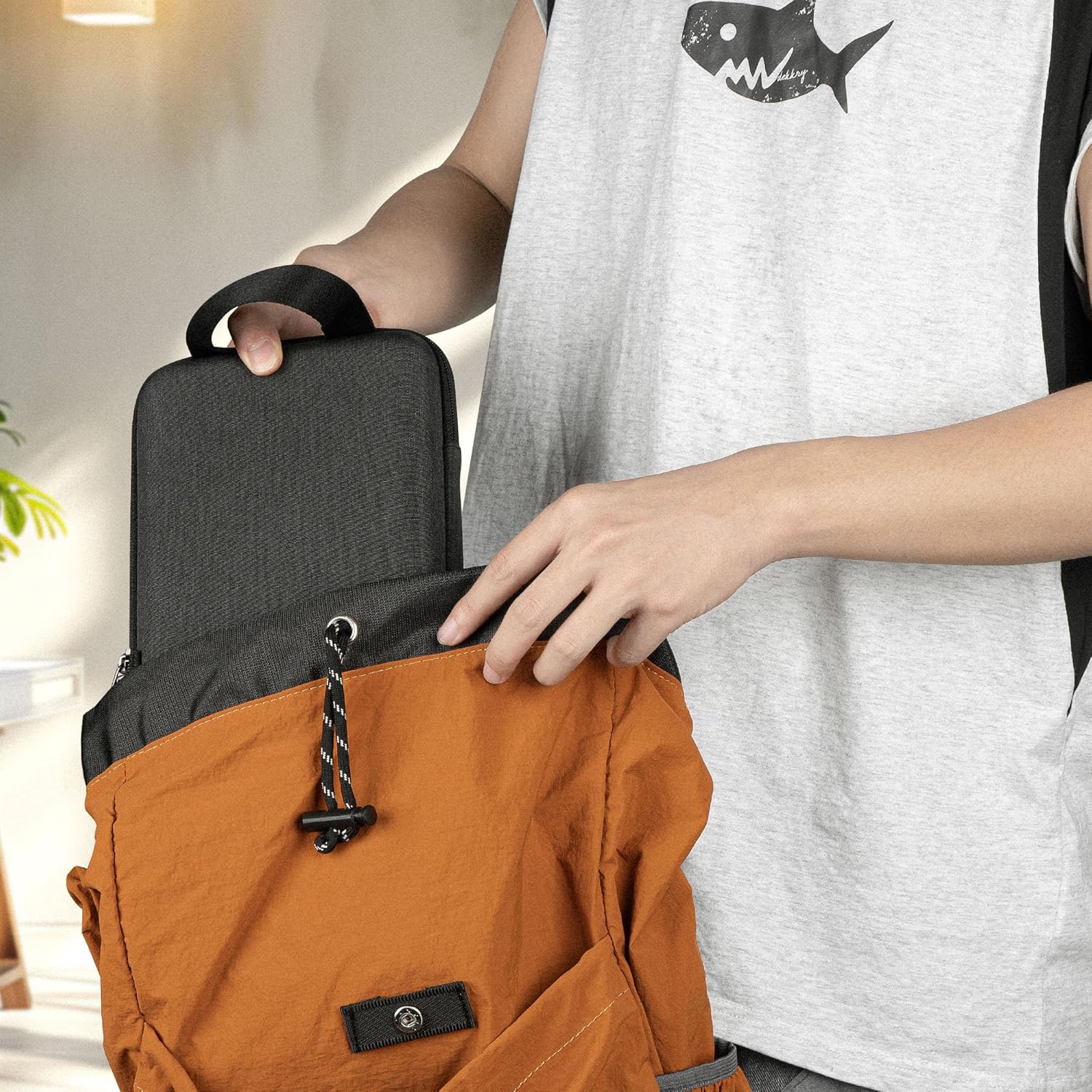 GEEKRIA Slim Keyboards Carrying Case, Compatible with Logitech MX Mechanical Mini, MelGeek O2, Flow Lite 84 / LOFREE Flow84, IQUNIX MQ80, 84 keys Hard Shell Travel bag (Dark Grey)