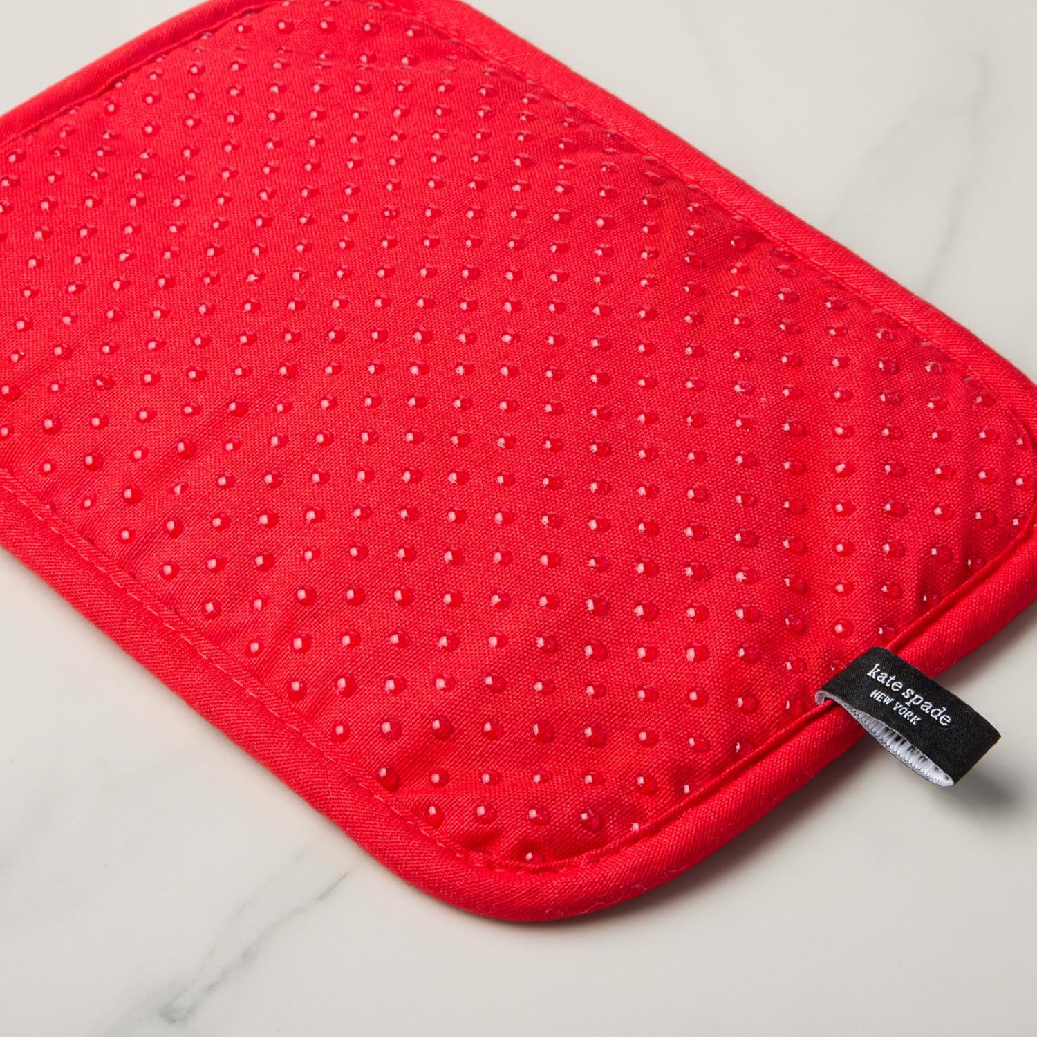 Kate Spade New York Holiday Cocktails Kitchen Towel, Oven Mitt & Pot Holder 4-Pack Set, Absorbent & Heat Resistant, 100% Cotton, Red/Pink/Green, 17"x28", 7"x13", 7"x10" - Image 4