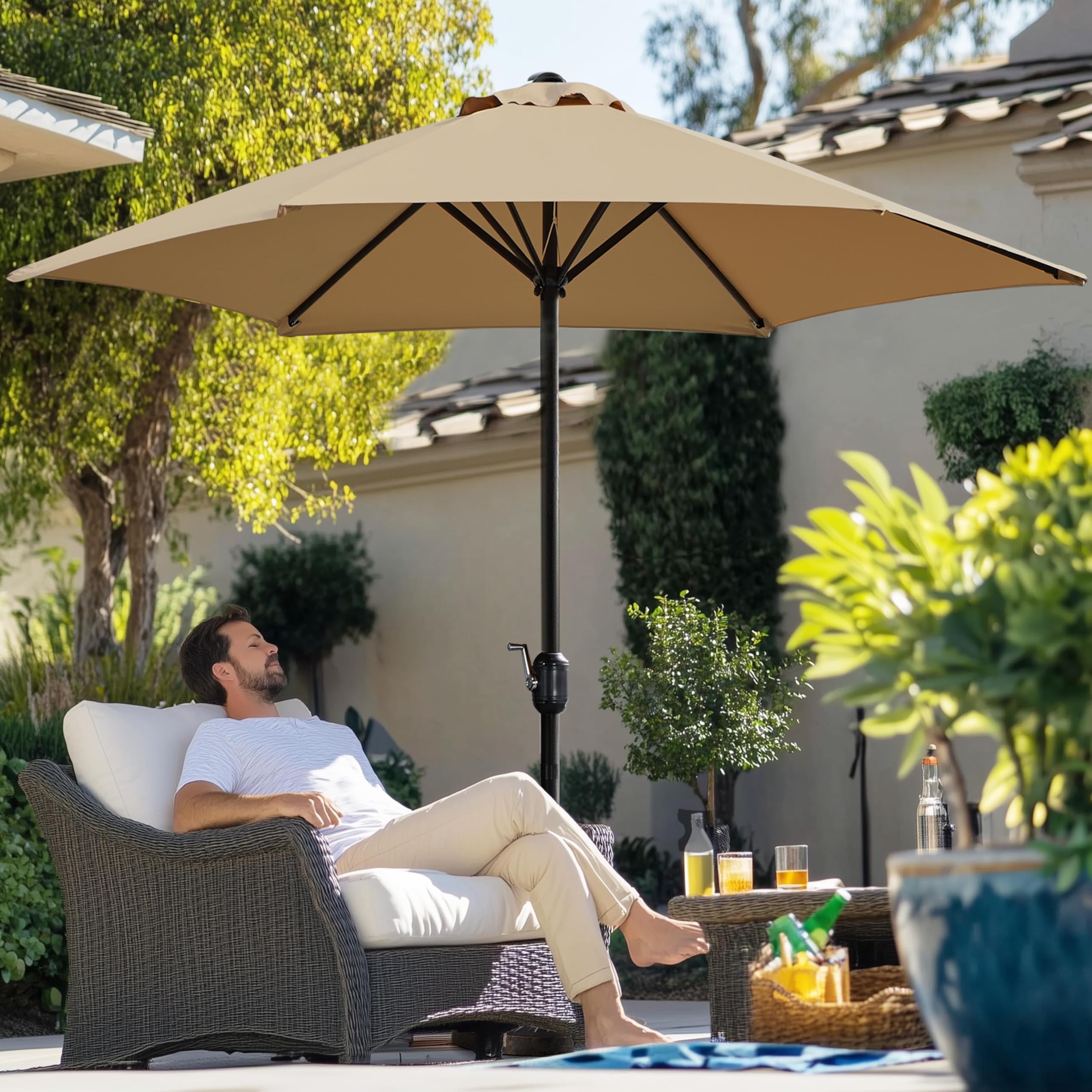 Sombrilla de patio, sombrilla de mesa para exteriores de 9 pies con varillas resistentes, botón de inclinación y manivela para piscina, patio, jardín, terraza 3