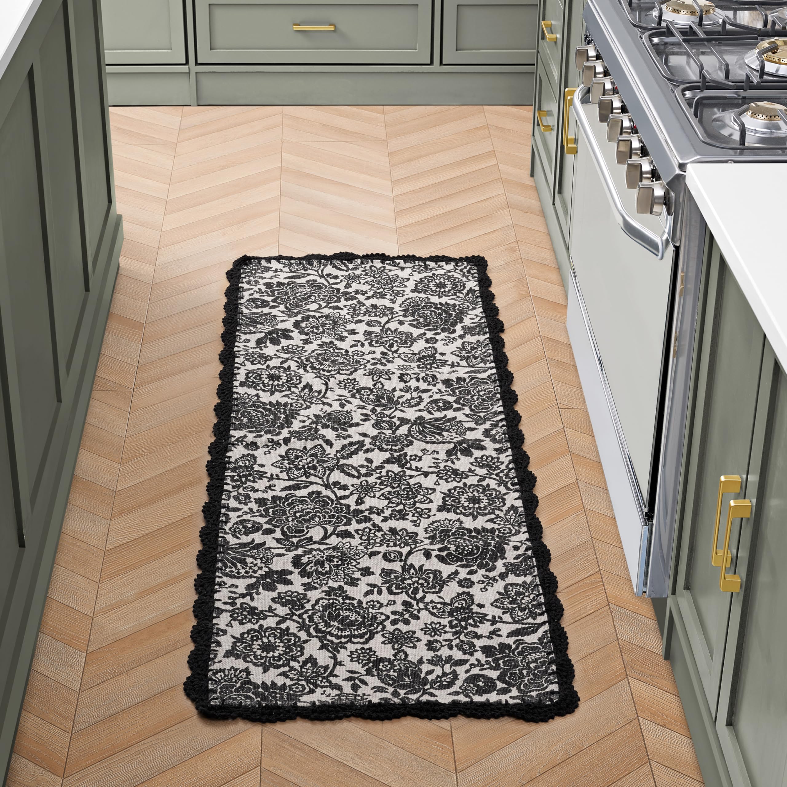 Amazon.com: Laura Ashley Cotton Crochet Border Trailing Laurissa