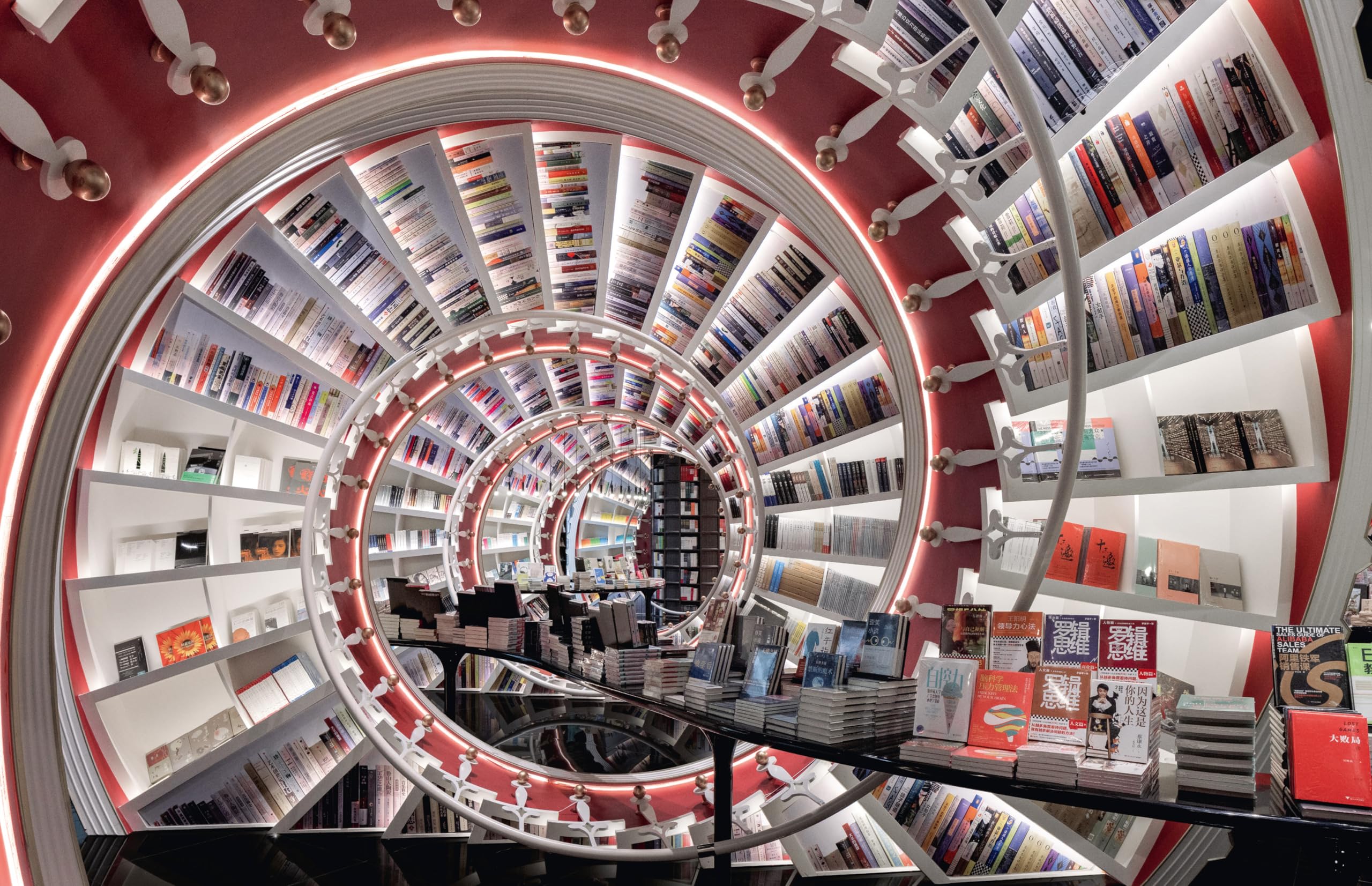 Bookstores of the World: The Ultimate Around-the-world Tour for Bibliophiles and Bookshop Lovers