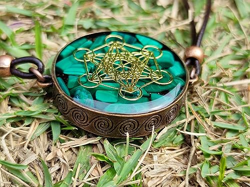 Miniatura 4 de Colgante de orgón con malaquita