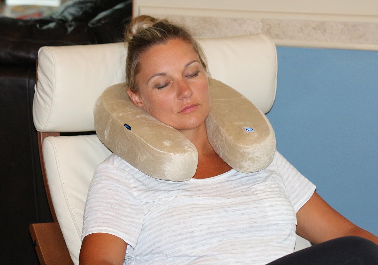 Heated Travel Pillow by Volt, Comes with a Rechargeable 5v USB Battery, Perfect for Staying Comfy at Home or When Commuting, Memory Foam to Help Contour to Your Neck and Head, Machine Washable Cover