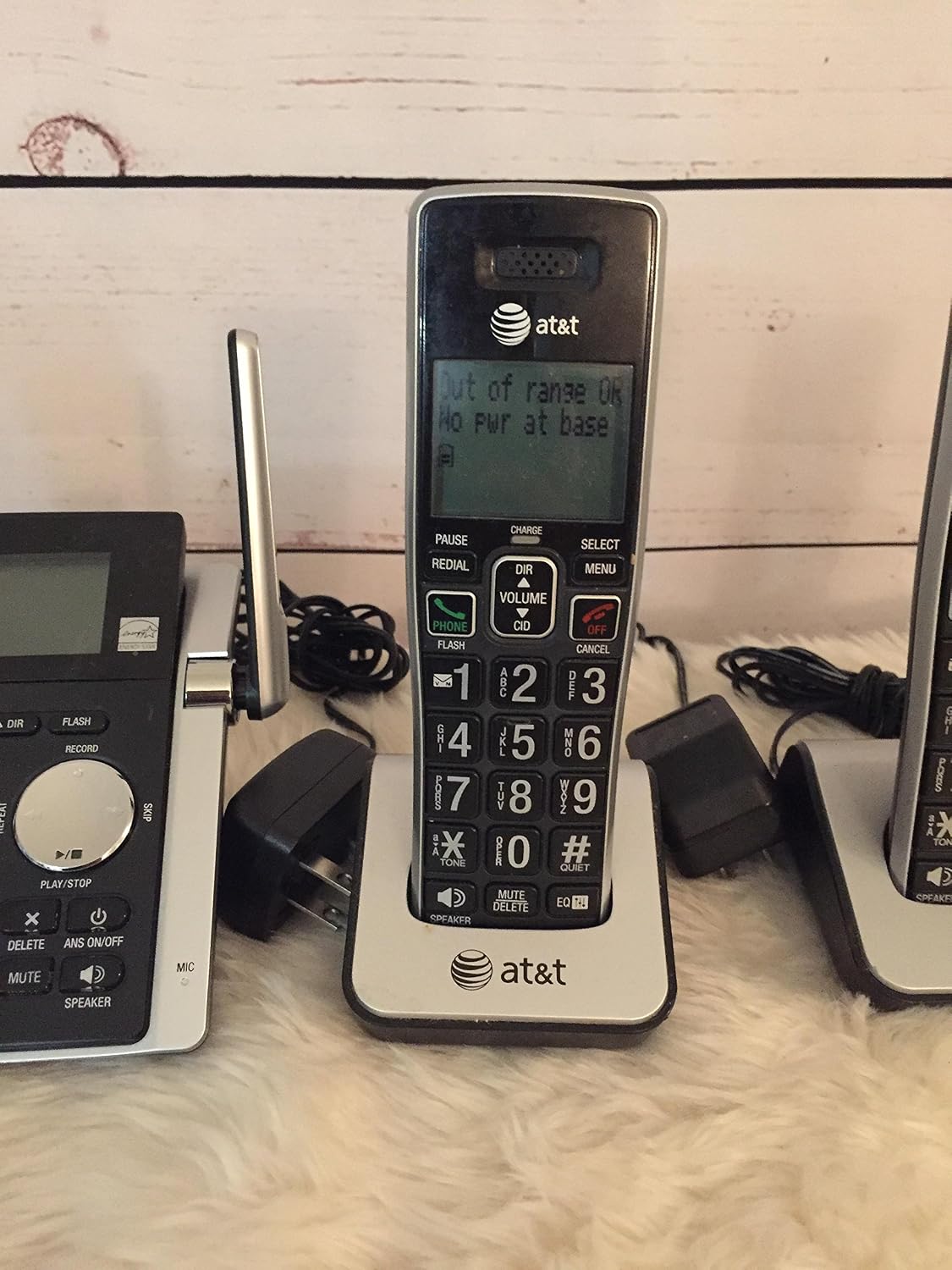 AT&T CL83484 DECT 6.0 Cordless Phone with Answering System, Dual Caller ID/Call Waiting, 4 Cordless Handsets, Silver/Black