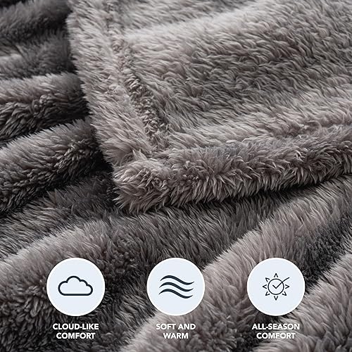 Miniatura 4 de Berkshire Blanket Manta clásica de felpa extra-Fluffy tamaño King, suave y mullida manta de pelo largo para sofá o cama, gris sombra, 90 x 108