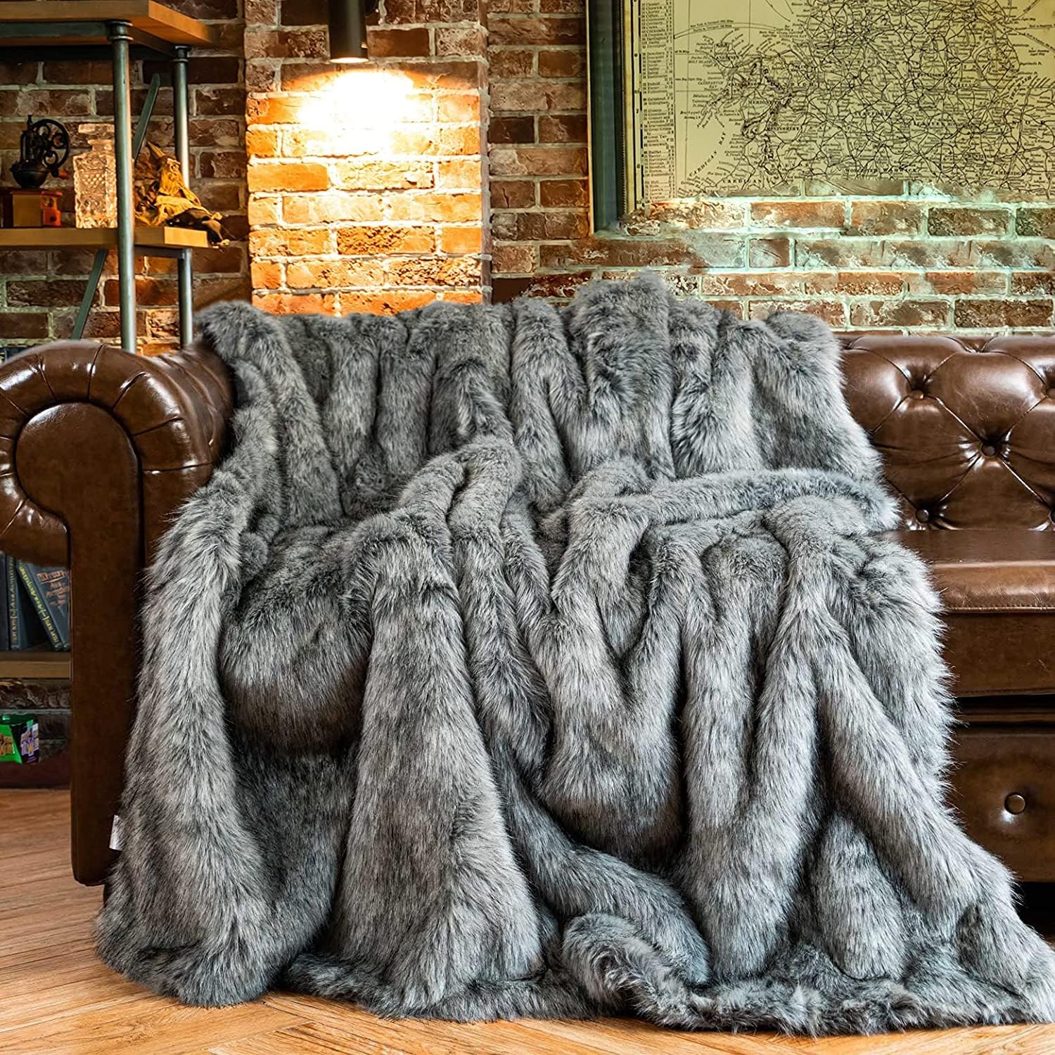 BATTILO HOME Faux Fur Throw Blanket Large Grey 150x200cm Luxury Fuzzy Warm Cozy Fluffy Fur Blanket for Bed, Sofa, Couch Home Decor