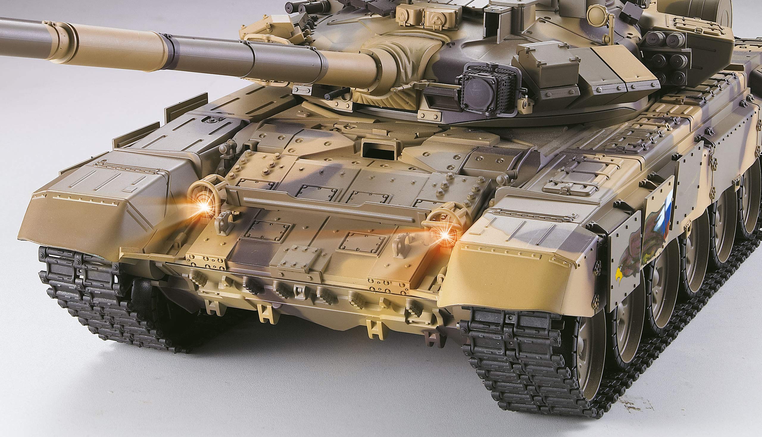 Amewi Char RC T-90, T90 1:16 Advanced Line, transmission en métal, fonction de tir IR/BB, fumée