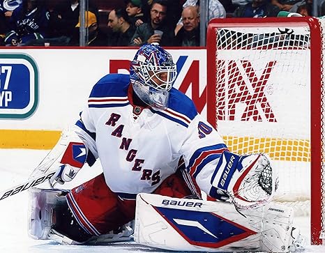 HENRIK LUNDQVIST NEW YORK RANGERS 8X10 SPORTS ACTION PHOTO (Y)