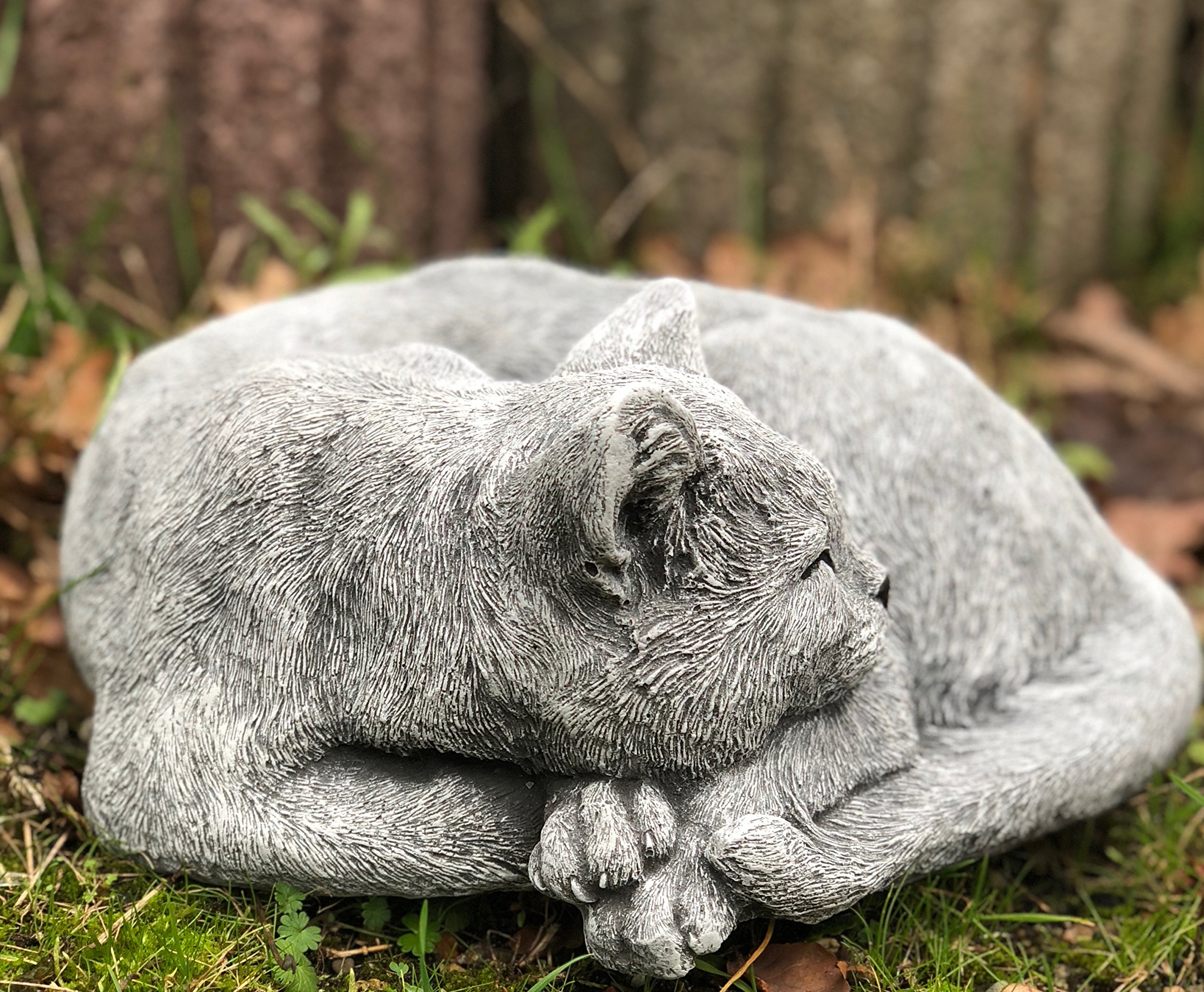 stoneandstyle Steinfigur Kater Carlos schlafend Katze frostfest wetterfest Gartenfigur