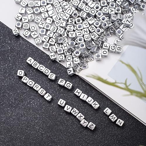 Miniatura 2 de ToBeIT 1000 cuentas de cubo de color negro del alfabeto, plateadas, metálicas, cuentas de letras cuadradas retro plateadas, cuentas del alfabeto
