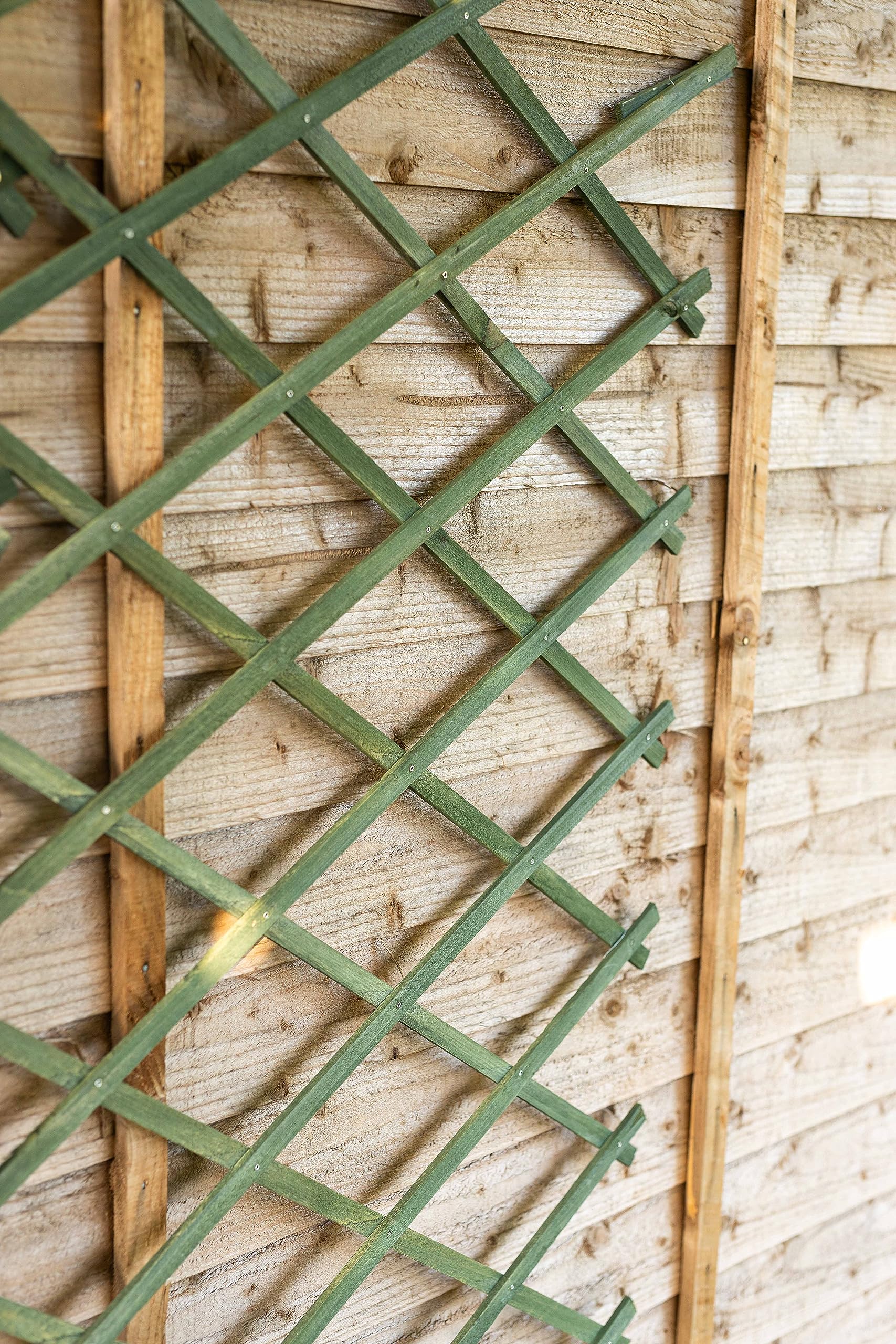 Garden Mile Heavy Duty Plant Support Wooden Expanding Trellis for Climbing Plants Garden Decoration Outdoors Support Panel for Flowers Decorative Garden Wall Trellis Fence Panels 180 x 60 cm