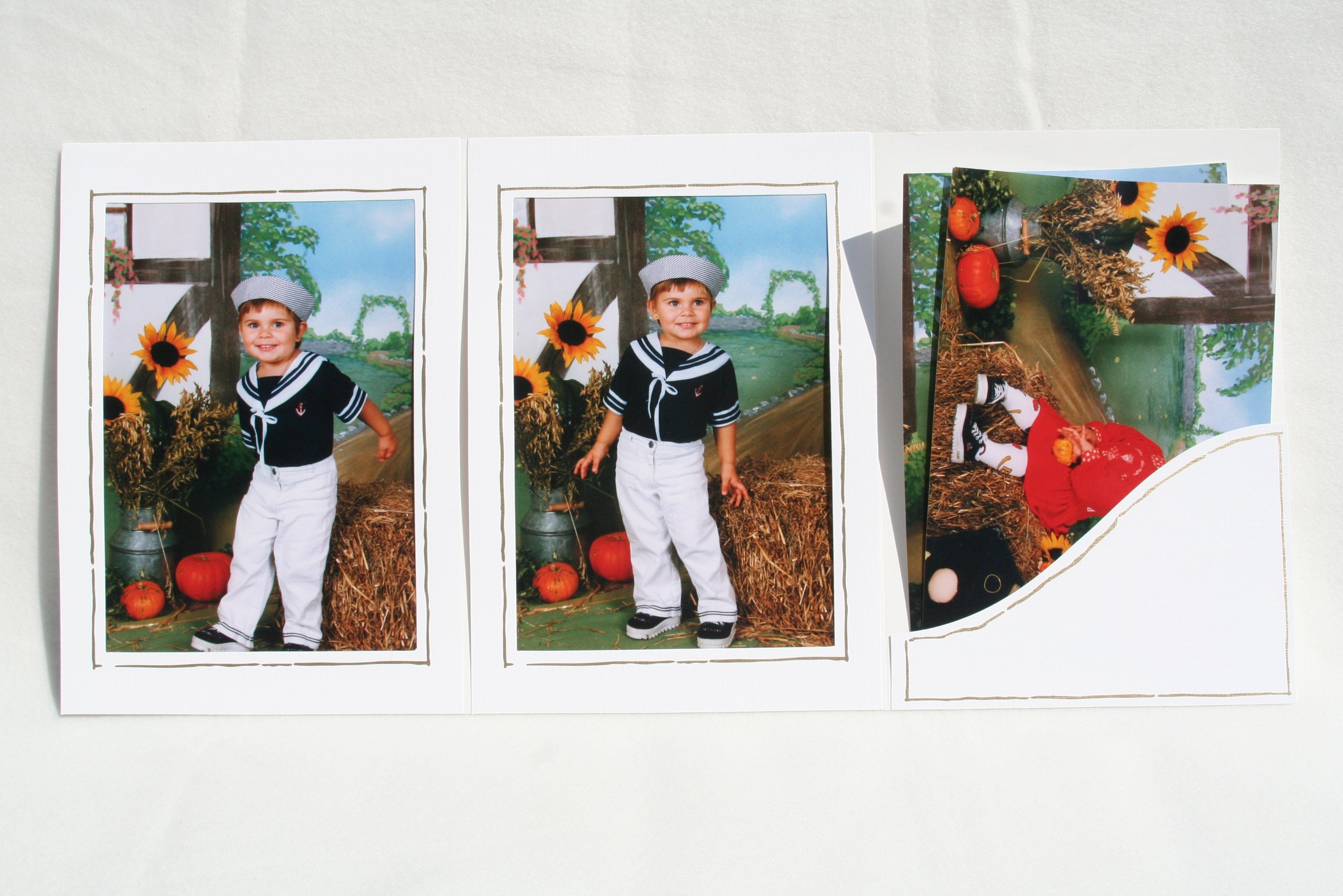 25 Stück weiße Leporello mit Goldrand, Verkaufsmappen, Abgabemappen, Foto - Portraitmappe, Leporello, Fotomappe, Stückpreis € 0,97