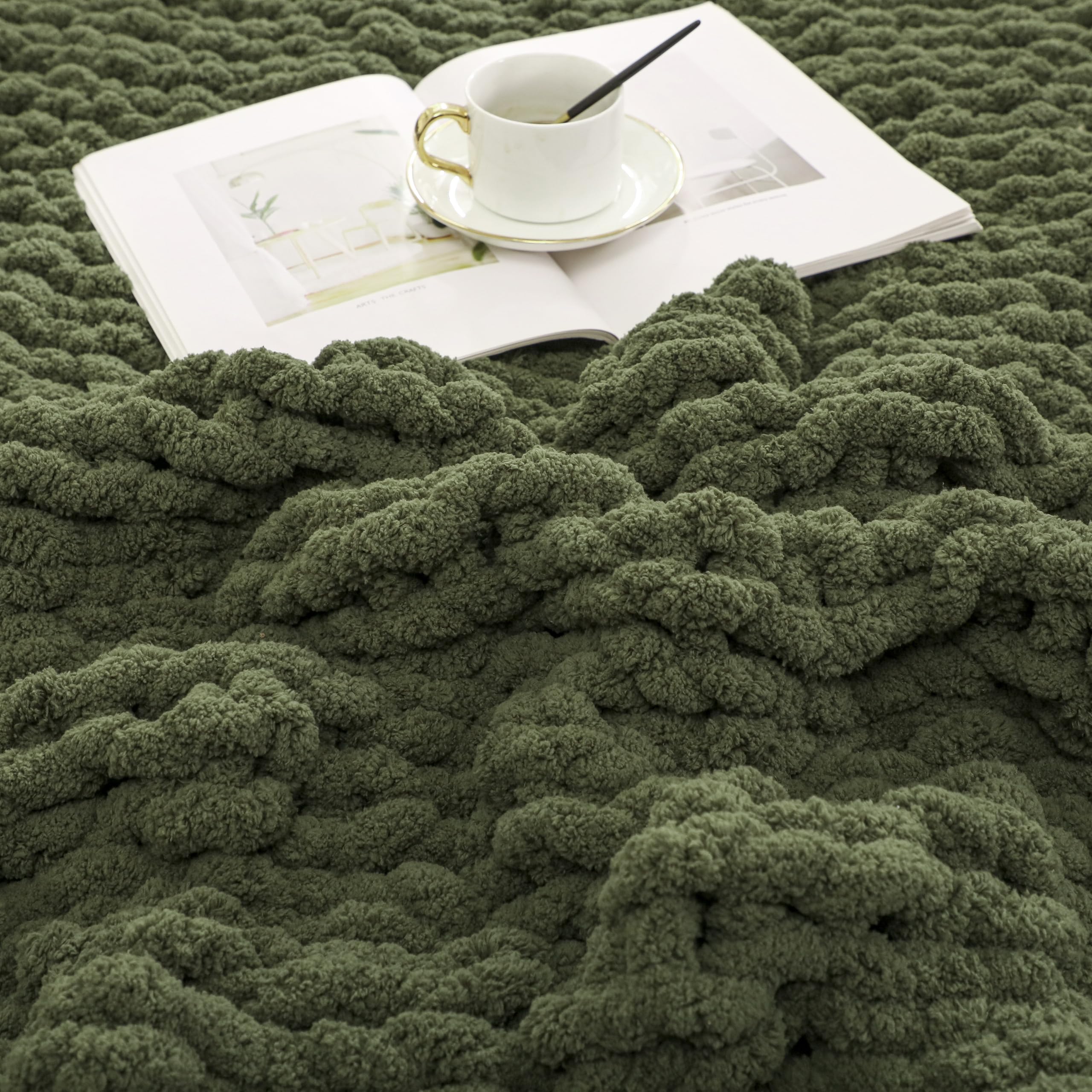 WESHIONGOO - Manta decorativa de punto grueso de 101,6 x 101,6 cm para sofá y cama, suave y esponjosa, confeccionada a mano al 100 % con hilo de chenilla grueso, verde oliva | Manta de punto 100% hecha a mano, manta suave y esponjosa con hilo de felpilla