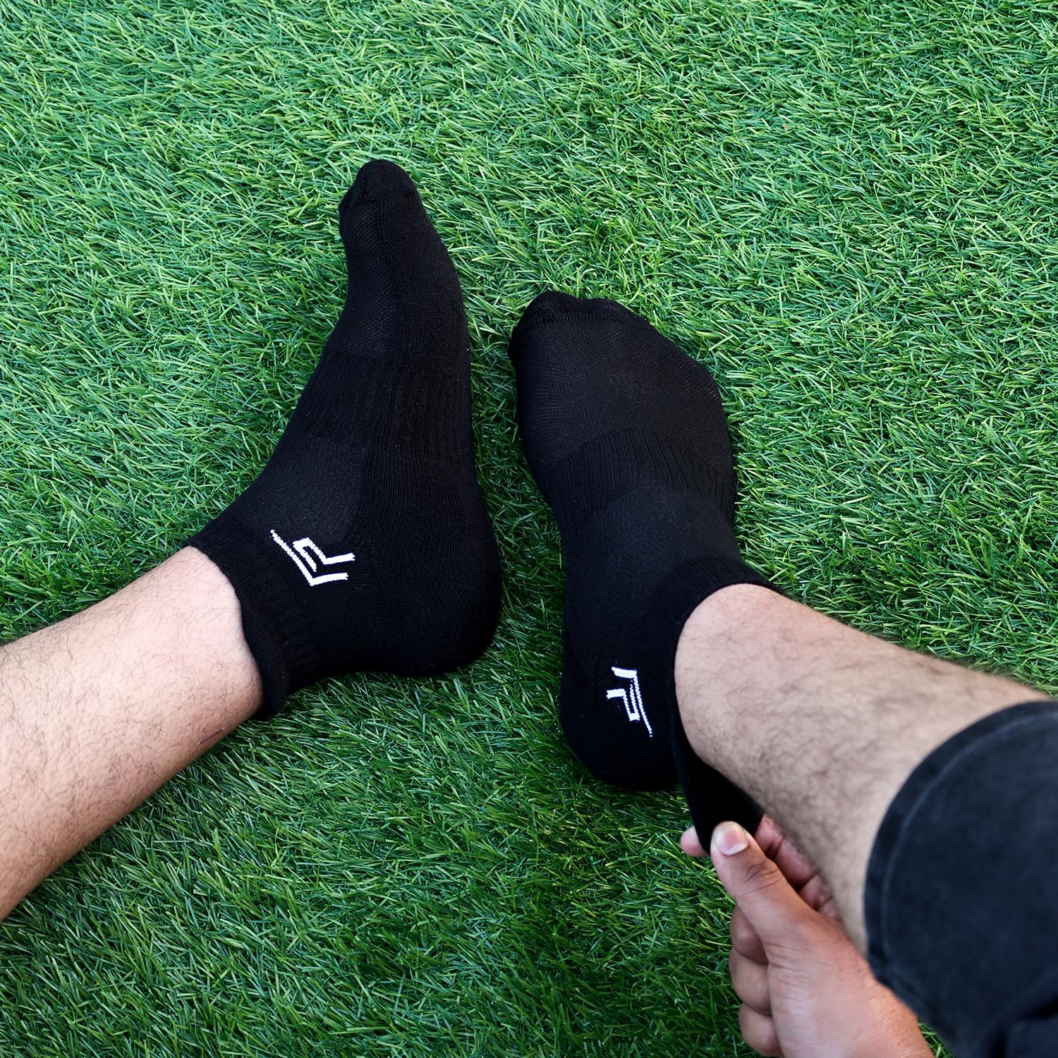 FOOTPRINTS Odour free Organic Cotton Unisex Kids Ankle Terry Sports Bamboo Socks - Black (12-15 Years) - Image 5 thumbnail