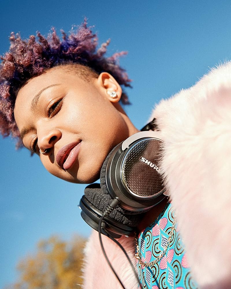 Amazon.com: Shure SRH1540 Premium Closed-Back Headphones