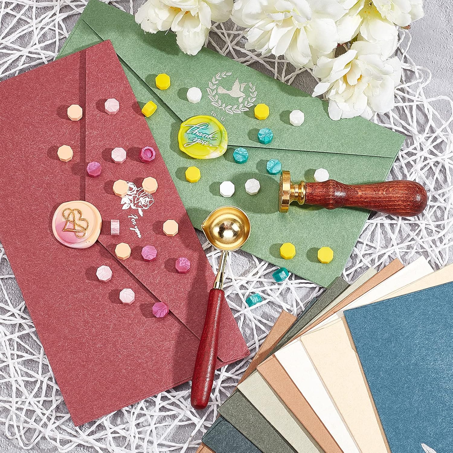 CRASPIRE Sealing Wax Kits, 2pcs Wax Seal Stamp with 180pcs 3 Color Wax Seal Beads with Glass Jar, Wax Spoon, 10pcs Envelope, 4pcs Candle Removable Brass Head for Wedding Invitation(Heart +Thank You)