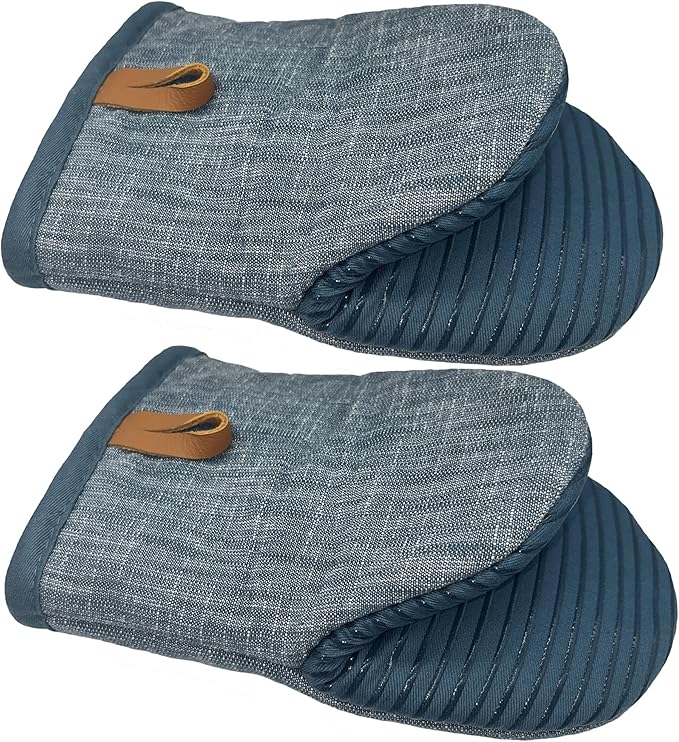 Mini Oven Mitts 1 Pair, Silicone Short Oven Mitts Heat Resistant up to 500°F, Non-Slip Grip Surfaces and Hanging Loop Gloves for Kitchen Cooking Baking Barbecue (Black)