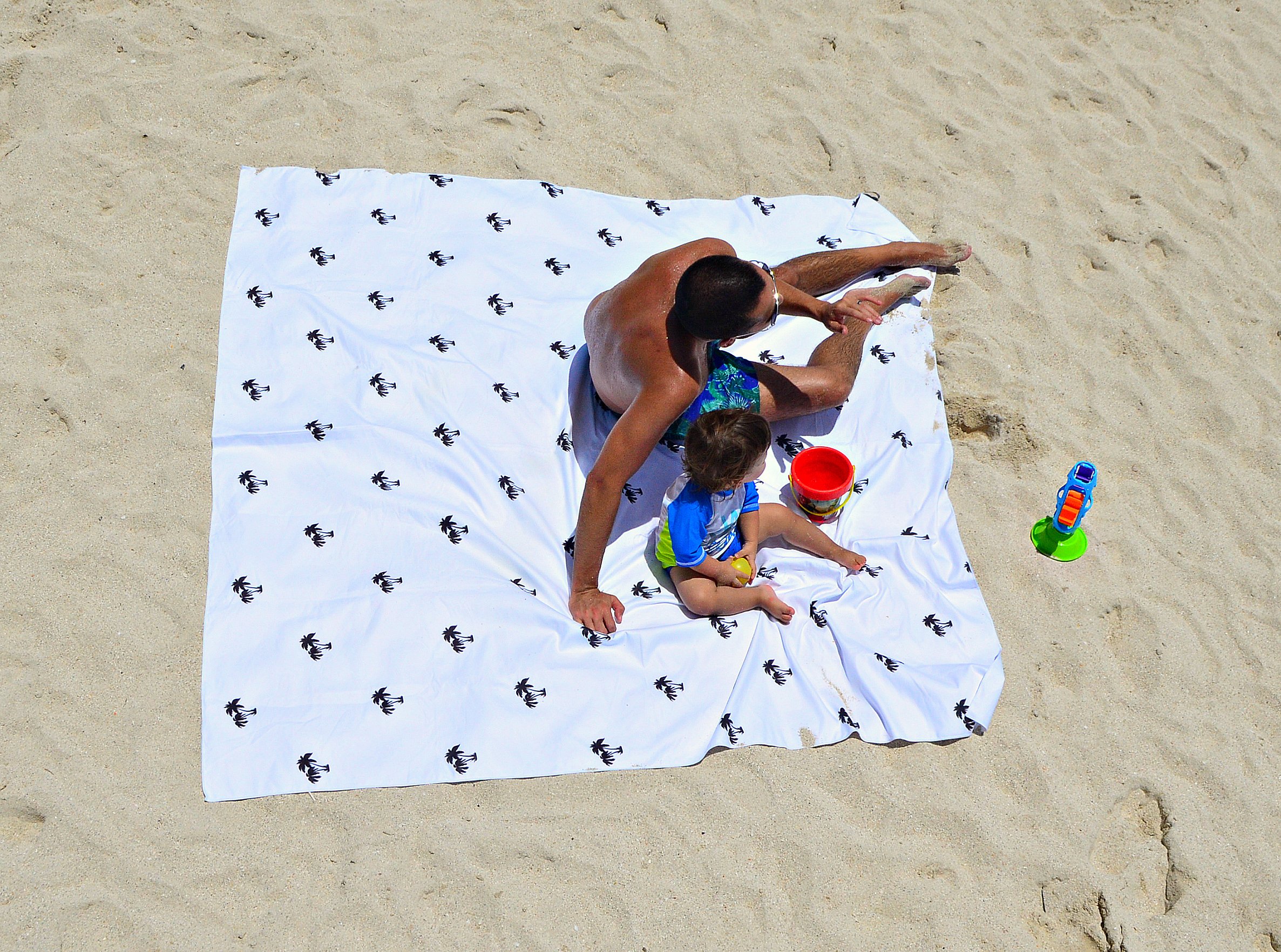 Microfiber Beach Towel Large & Oversized - Bath 190cm x 190cm or 190cm x 90cm Beach Blanket. Beach Towel. Best For Outdoor & Camping, Travel, Lightweight, Quick Drying & Super Absorbent Technology