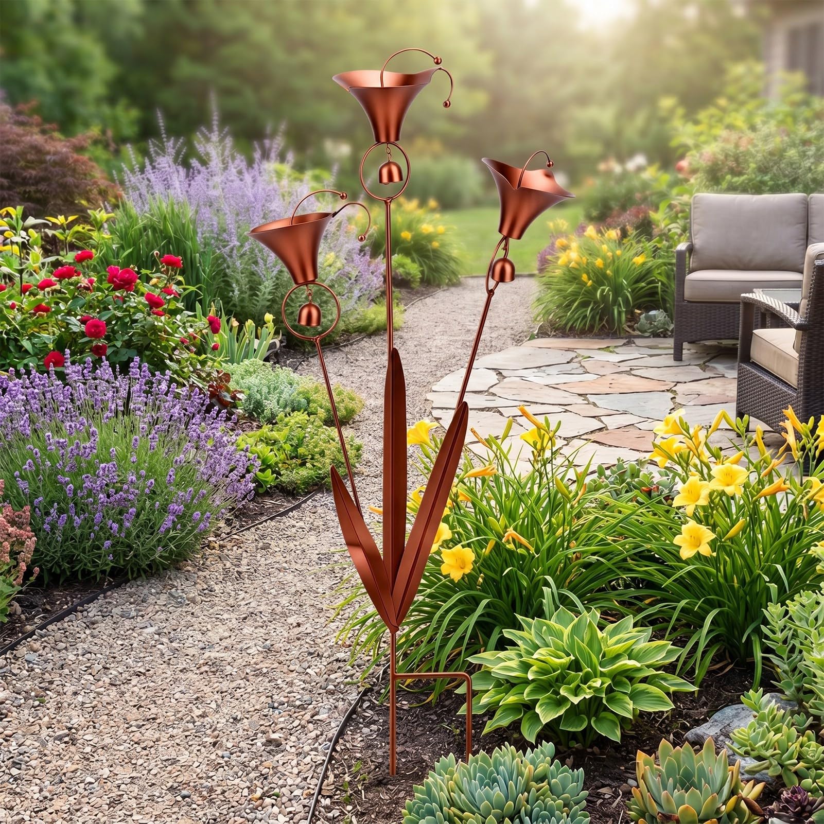 Metalowa Palika Ogrodowa Calla Lily z Dzwoneczkami 3 Kwiatowy