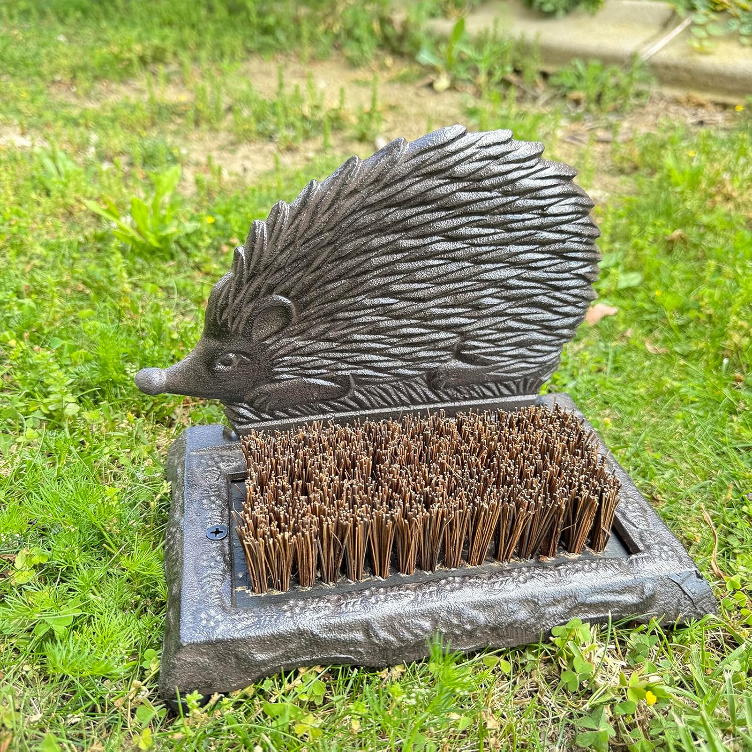 Rust Brown Cast Iron Hedgehog Shoe Brush - 6.6 Inch Height with Heavy Duty Bristles, Decorative Home Accessory for Shoe Cleaning HC3101