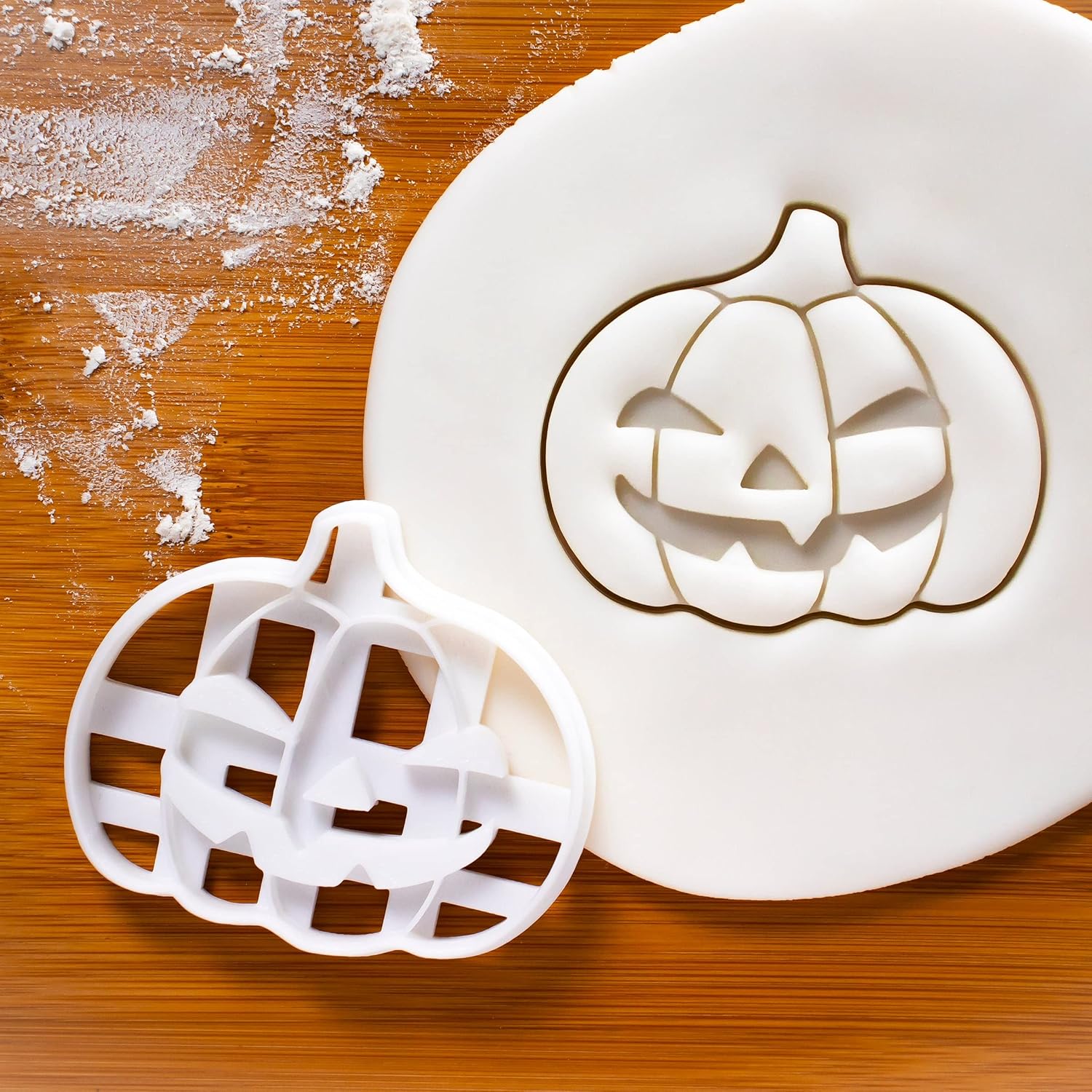 Bakerlogy Set of 3 Halloween Cookie Cutters (Pumpkin, Witch, Cat), 3 Pieces