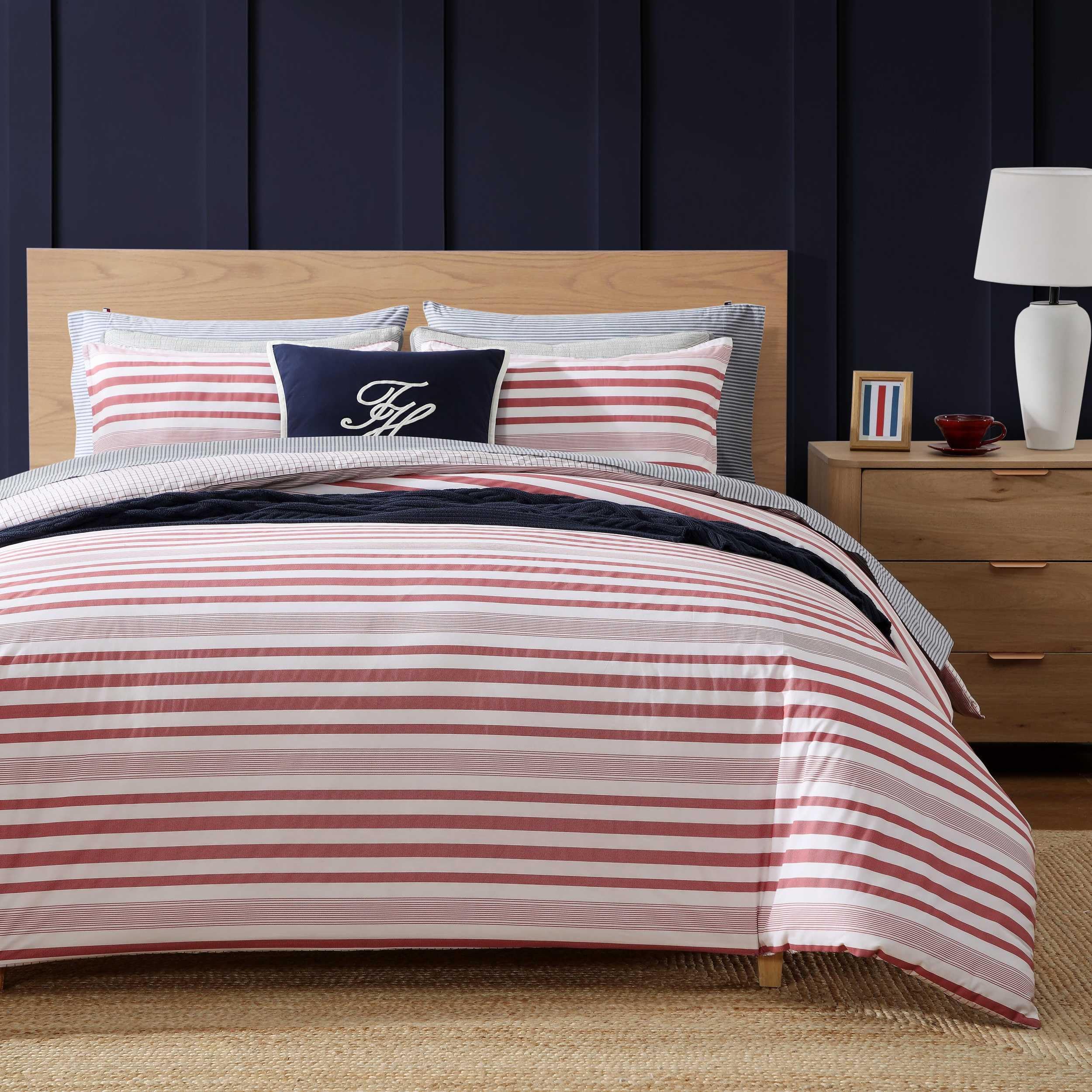 Amazon｜Tommy Hilfiger - キング デュベカバーセット、自然なソフトな
